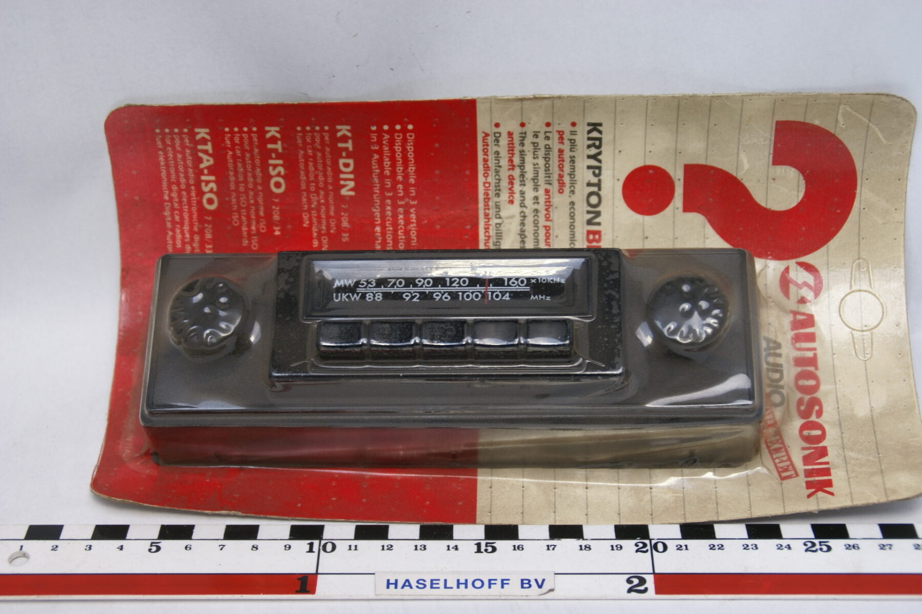 fake radio to prevent steeling 160418-4133-0