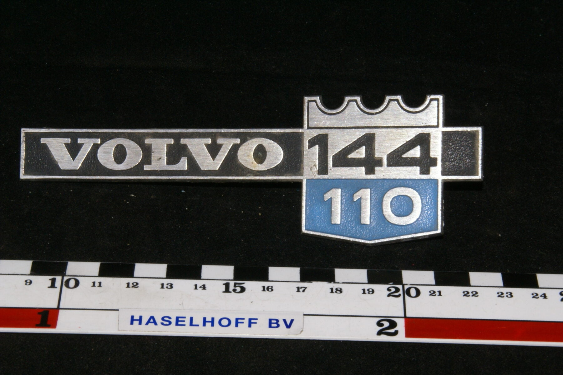 spatbord embleem Volvo144/110 141100-0401-0