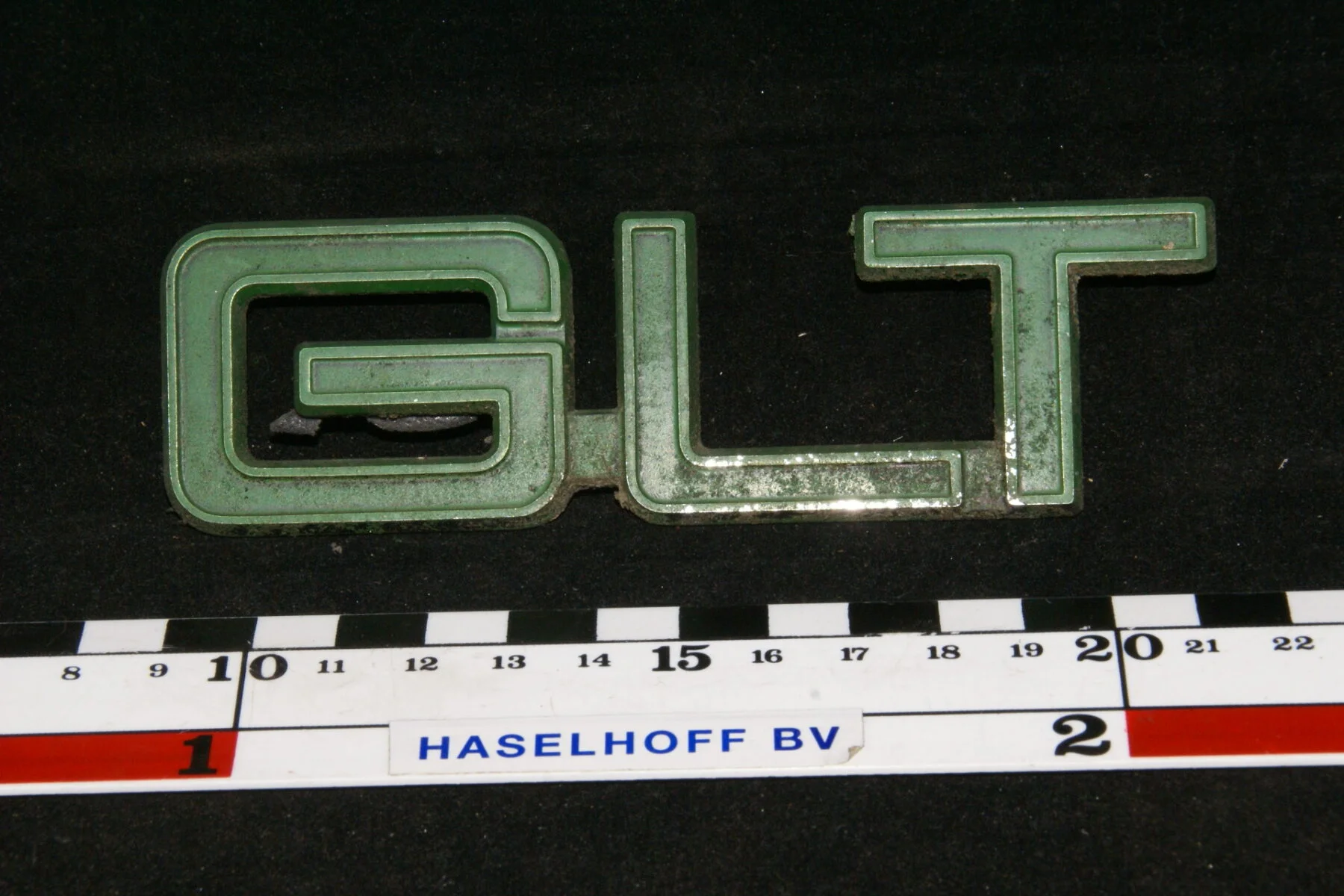 grille of achtere embleem GLT 141100-0468-0