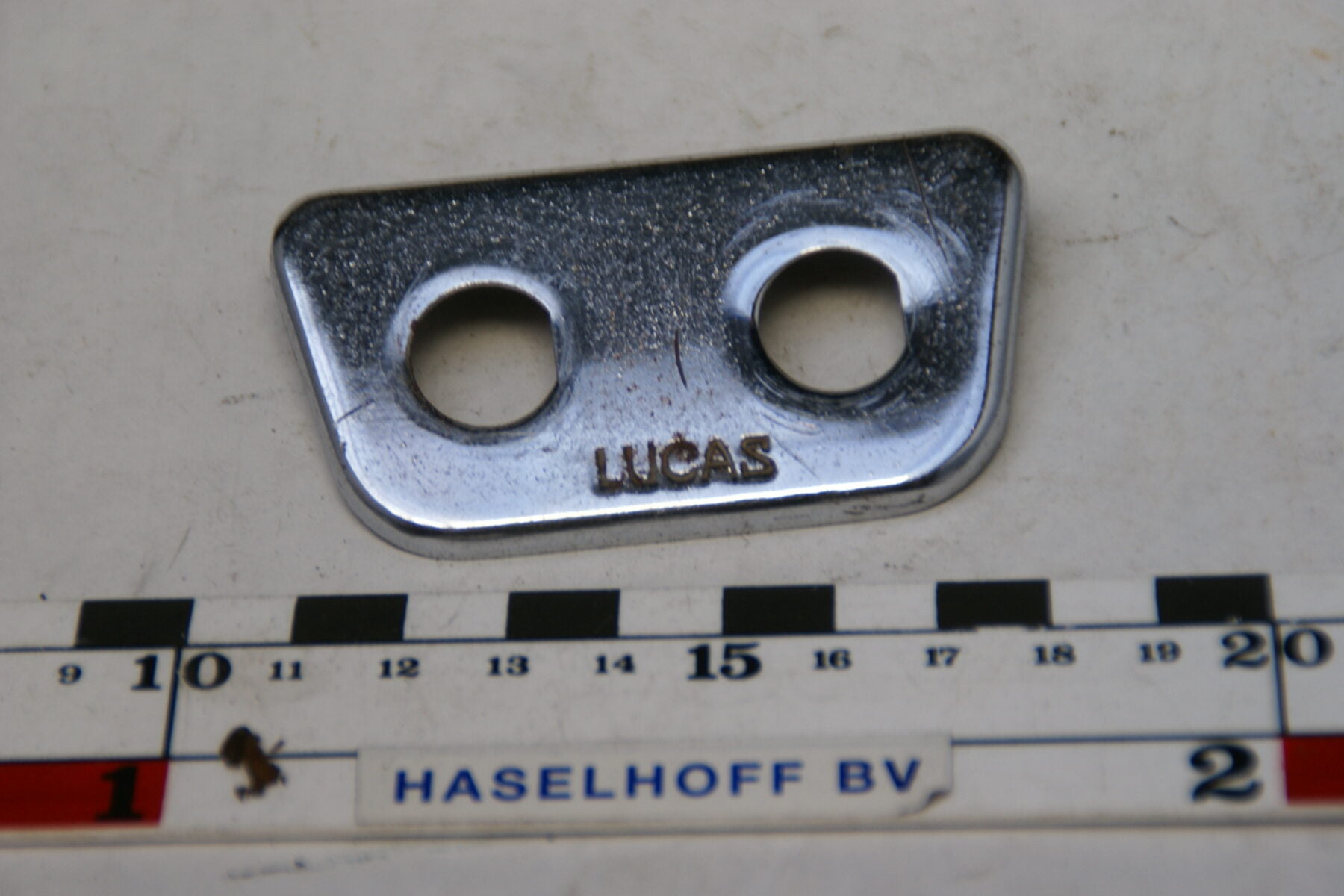 metalen houder LUCAS voor schakelaars of lampjes 60'er jaren 150229-3438-0