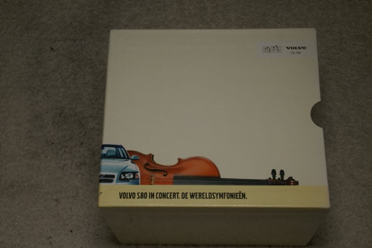 DSC07202 CD box Volvo S80 in concert - kopie
