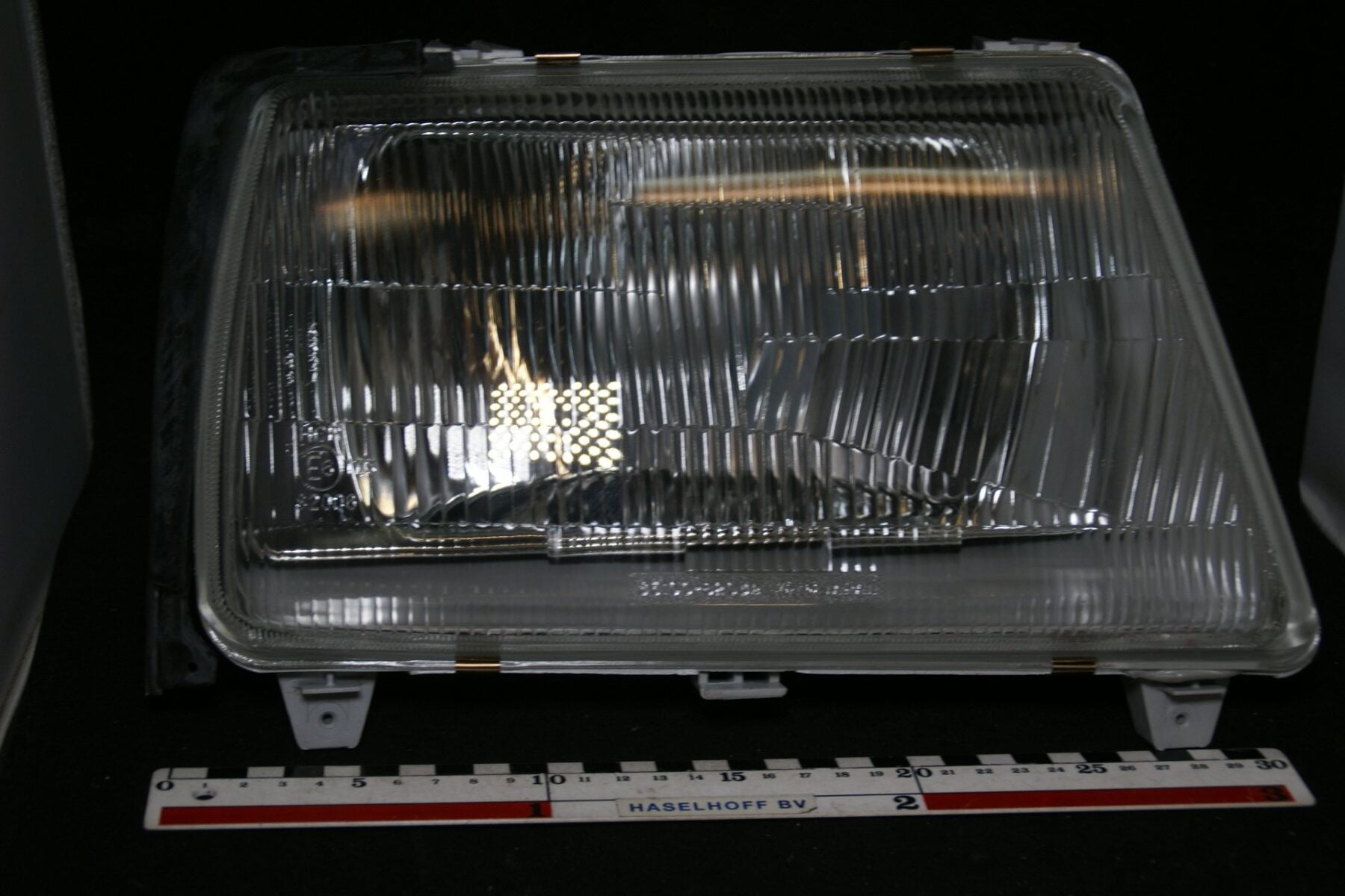 DSC00034 koplamp unit Suzuki Swift - 89 NOS