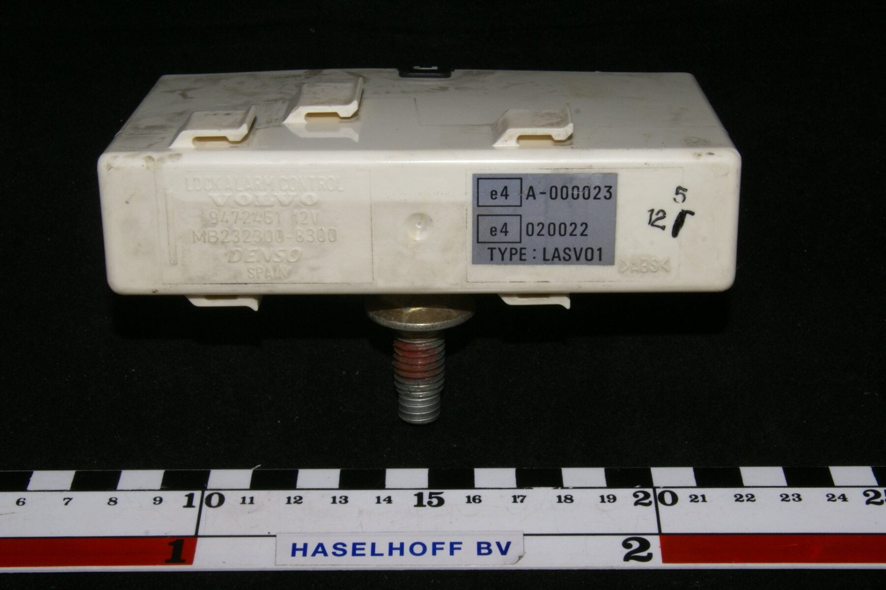 DSC00963 Volvo lockalarmcontrol  relais 9472461