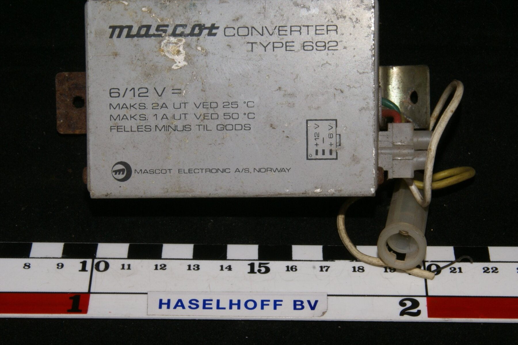 DSC01044 converter tyoe 692 6V 12 V