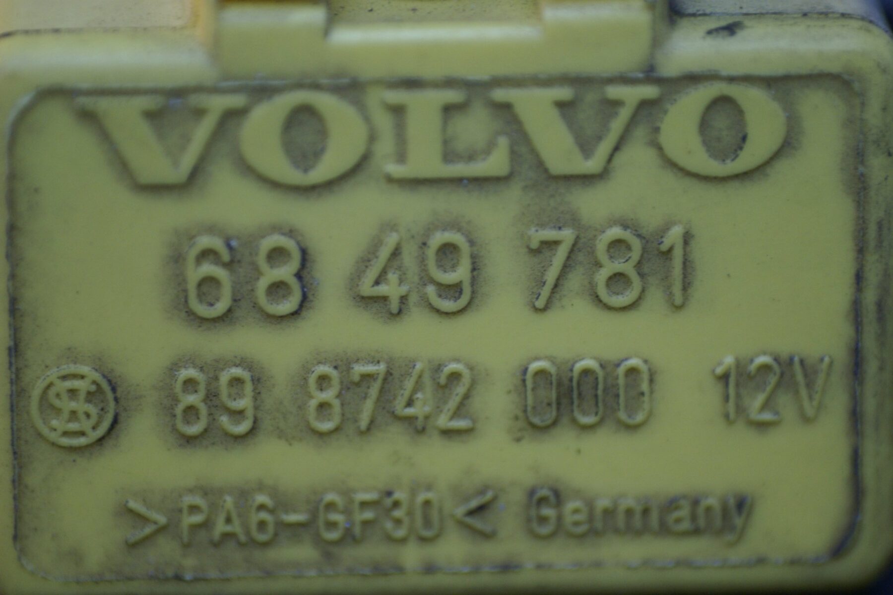 DSC01235 relais Volvo 6849781