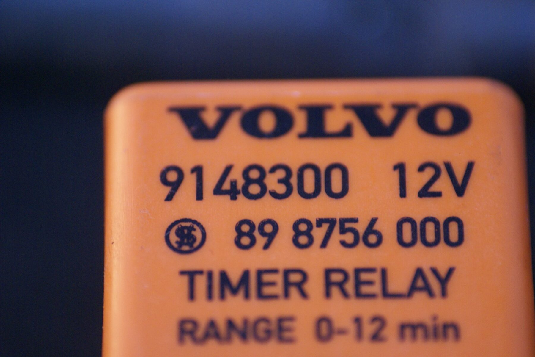DSC01237 relais timer Volvo 9148300