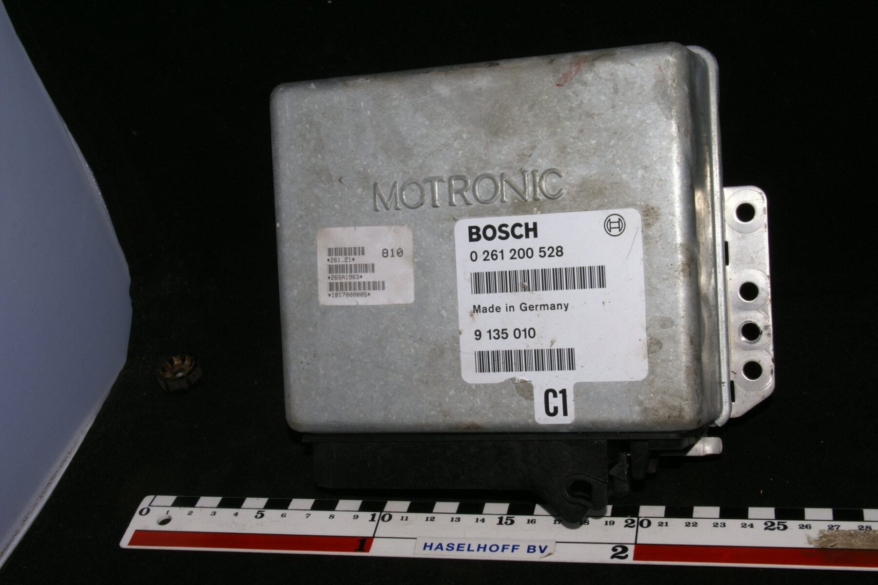 DSC01649 ecu C1 Volvo BOSCH Motronic 261200528