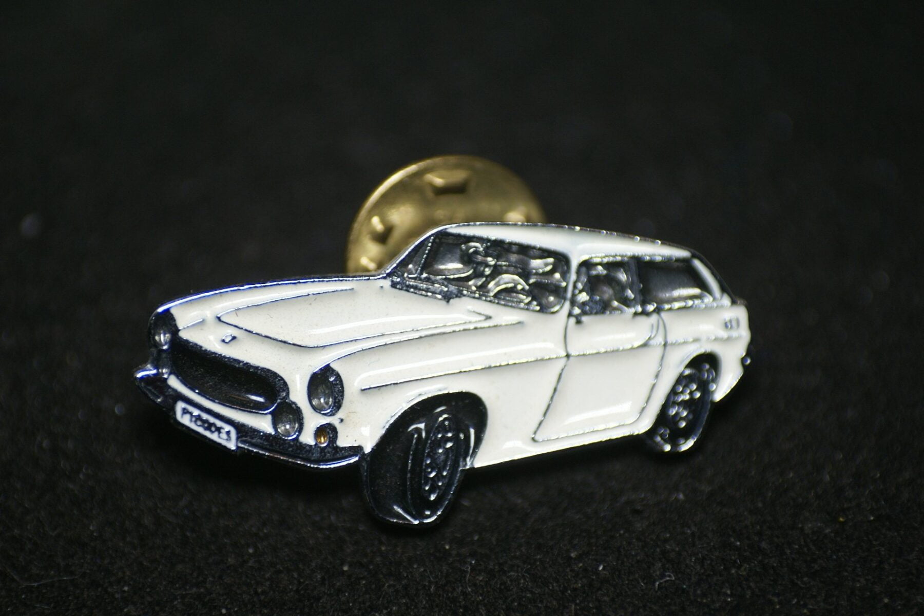DSC08499 Volvo 1800ES wit pin mint