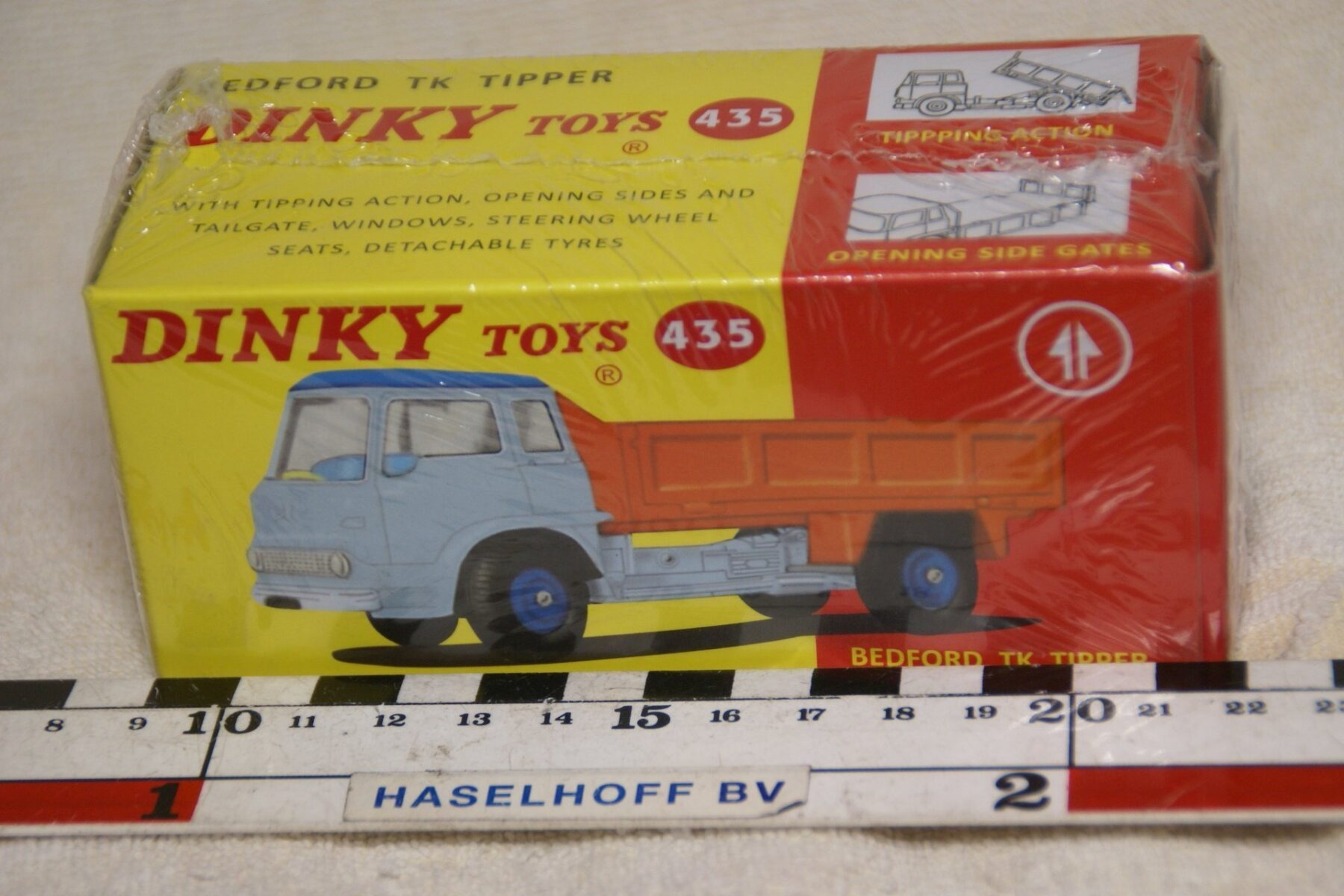 DSC08672 Bedford TK kiepwagen 1op43 Atlas Dinky Toys 4677103 MB