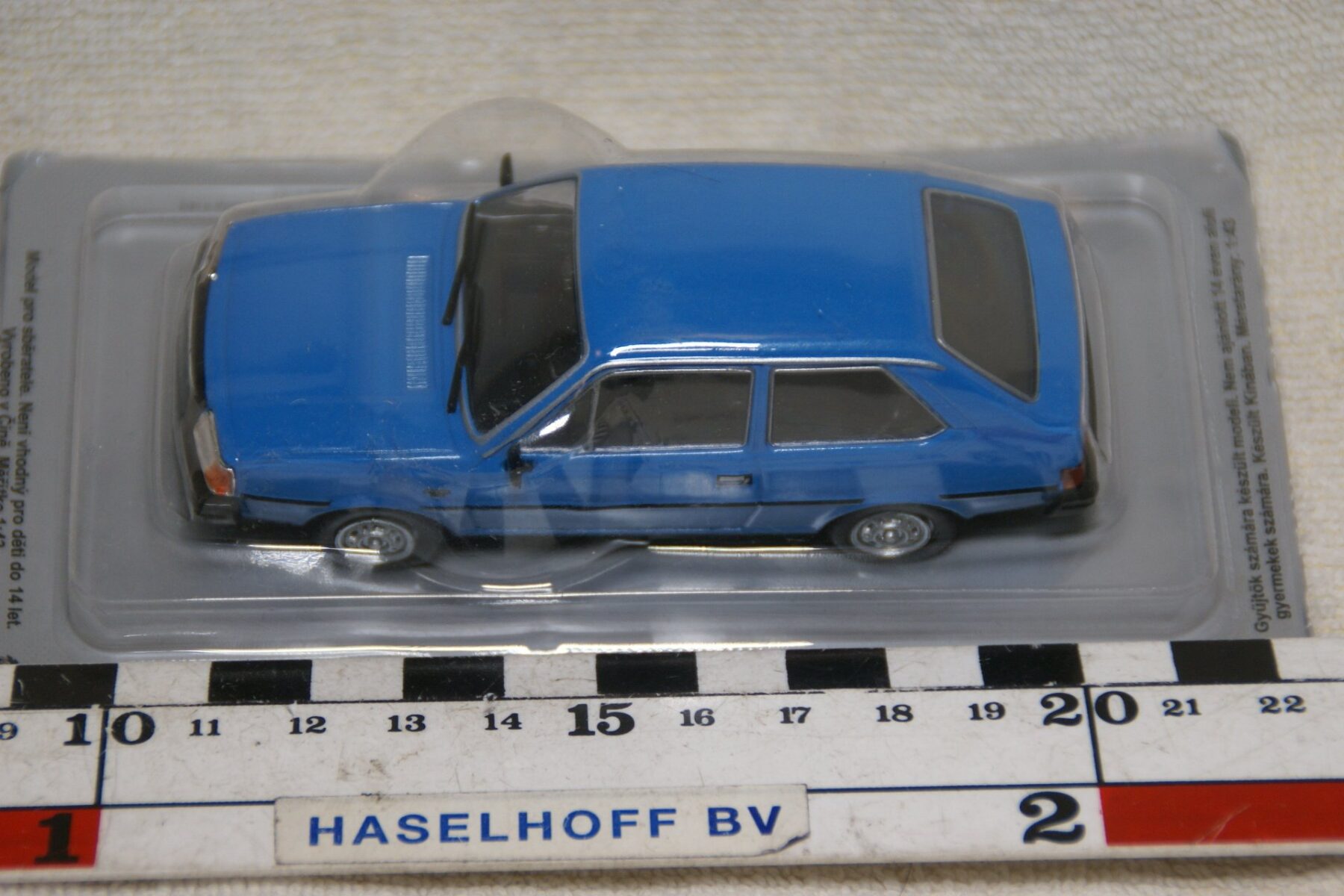 DSC08696 1976 Volvo 343 blauw 1op43 Atlas 461919 MB