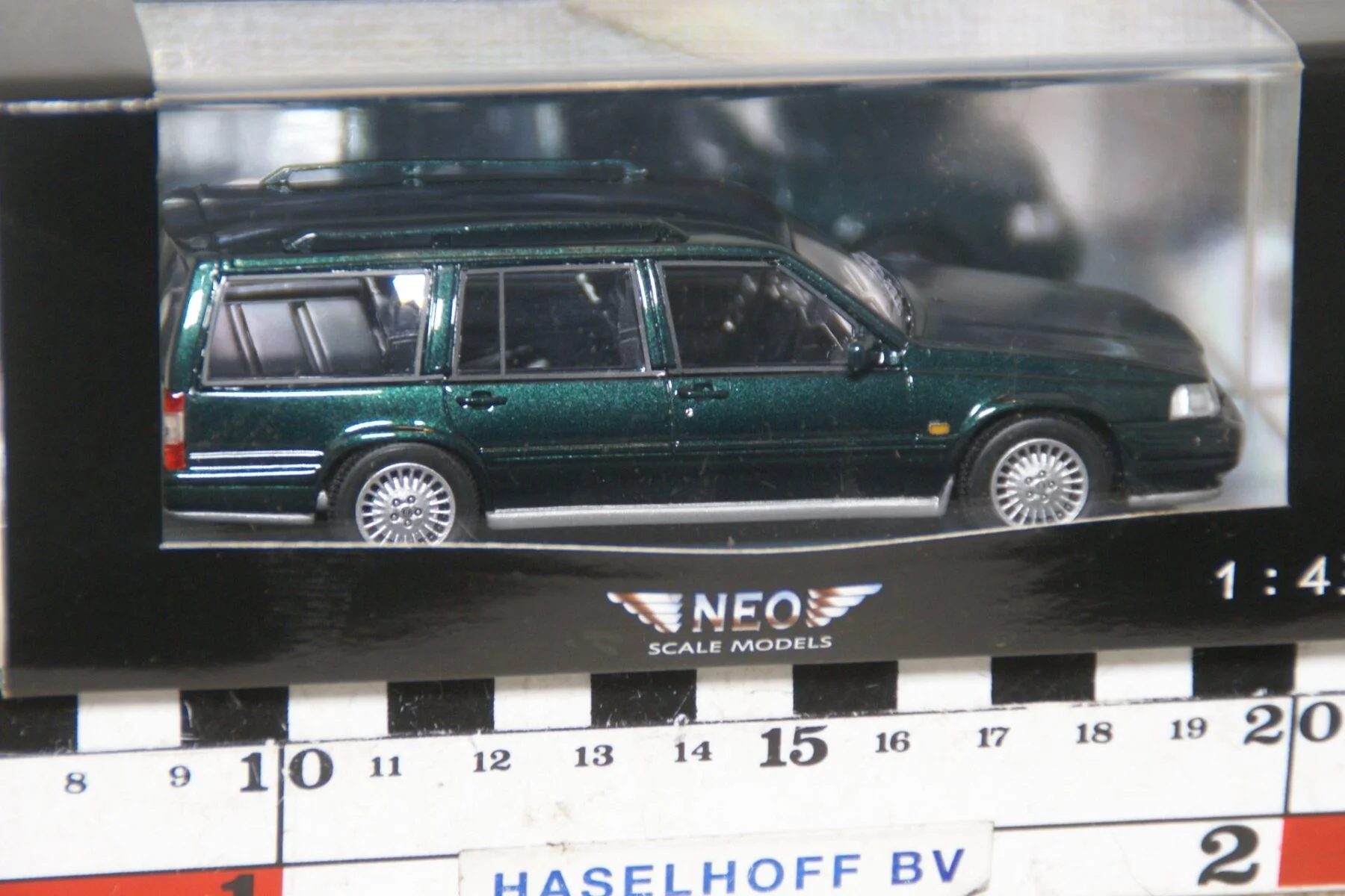 DSC08753 1996 Volvo 965 groen 1op43 NEO 45462 MB