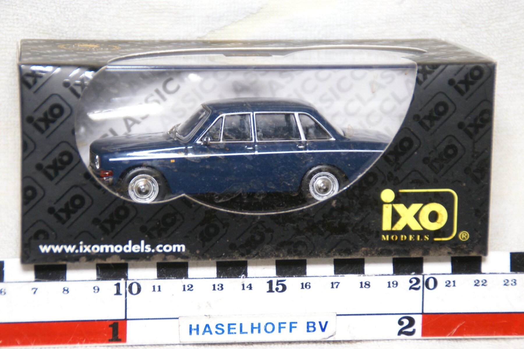 DSC08769 1971 Volvo 144 blauw 1op43 IXO CLC089 MB