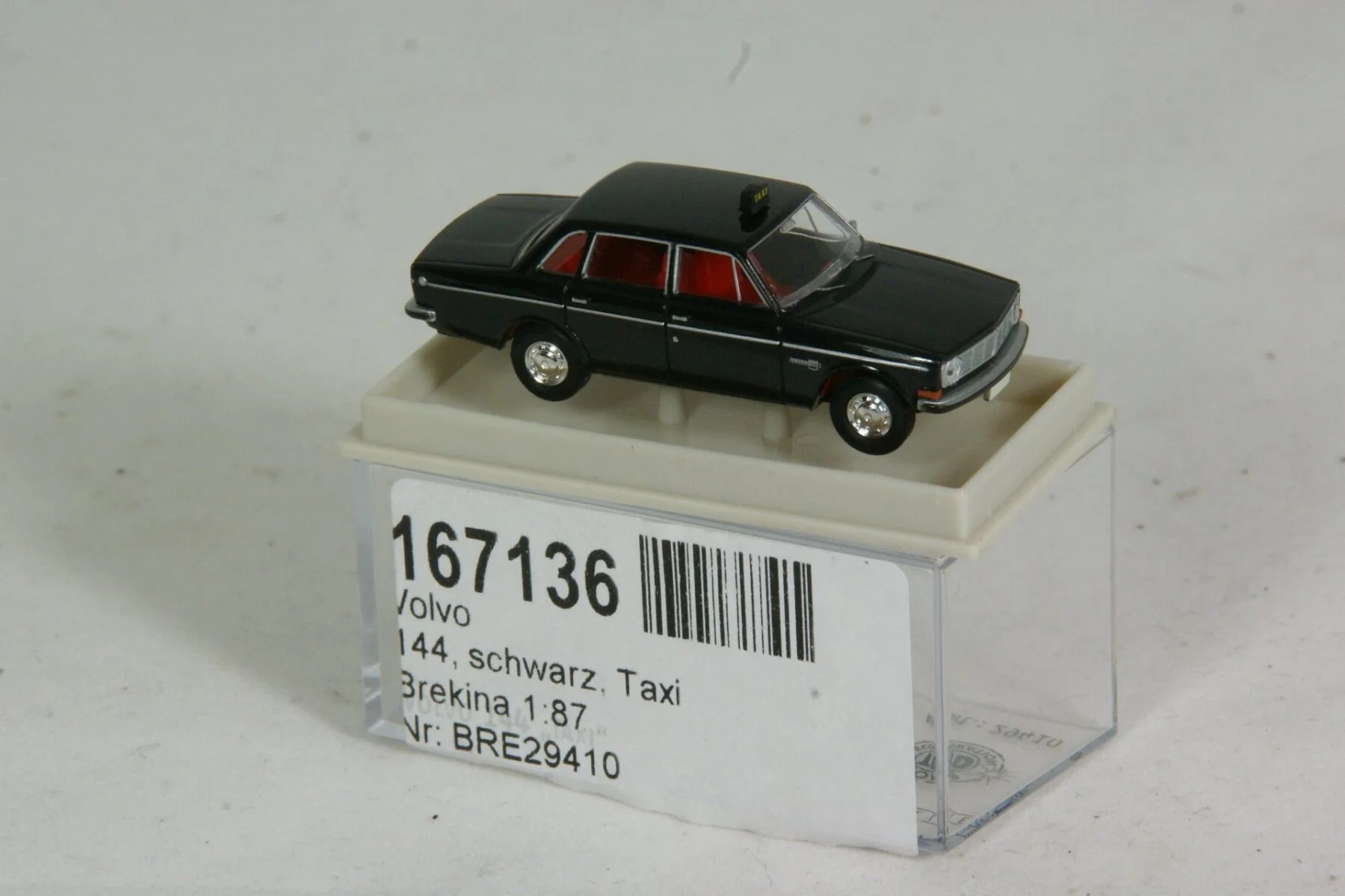 DSC00746 miniatuur Volvo 144 zwart 1op87 Brekina 167136 MB