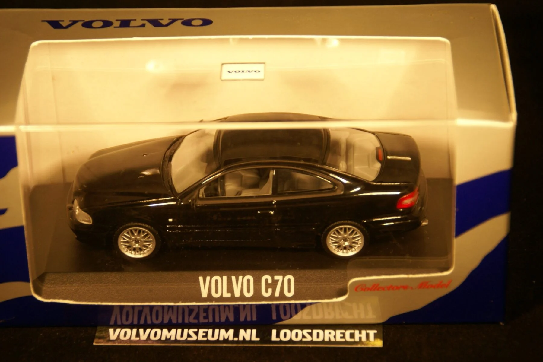 DSC02336 miniatuur Volvo C70 coupe zwart 1op43 Volvo (Minichamps) MB