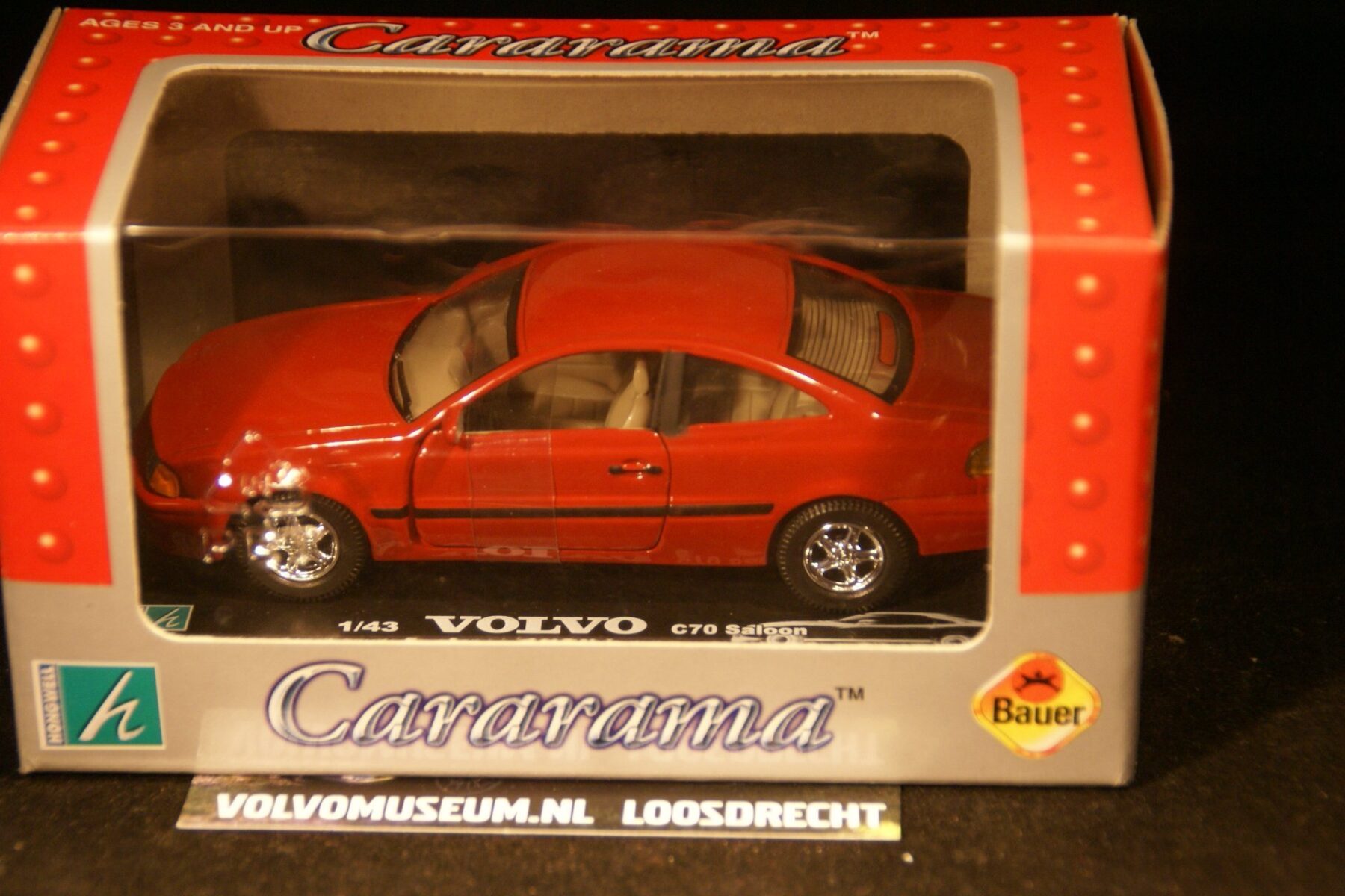 DSC02358 miniatuur Volvo C70 coupe rood 1op43 Brio 520769 MB