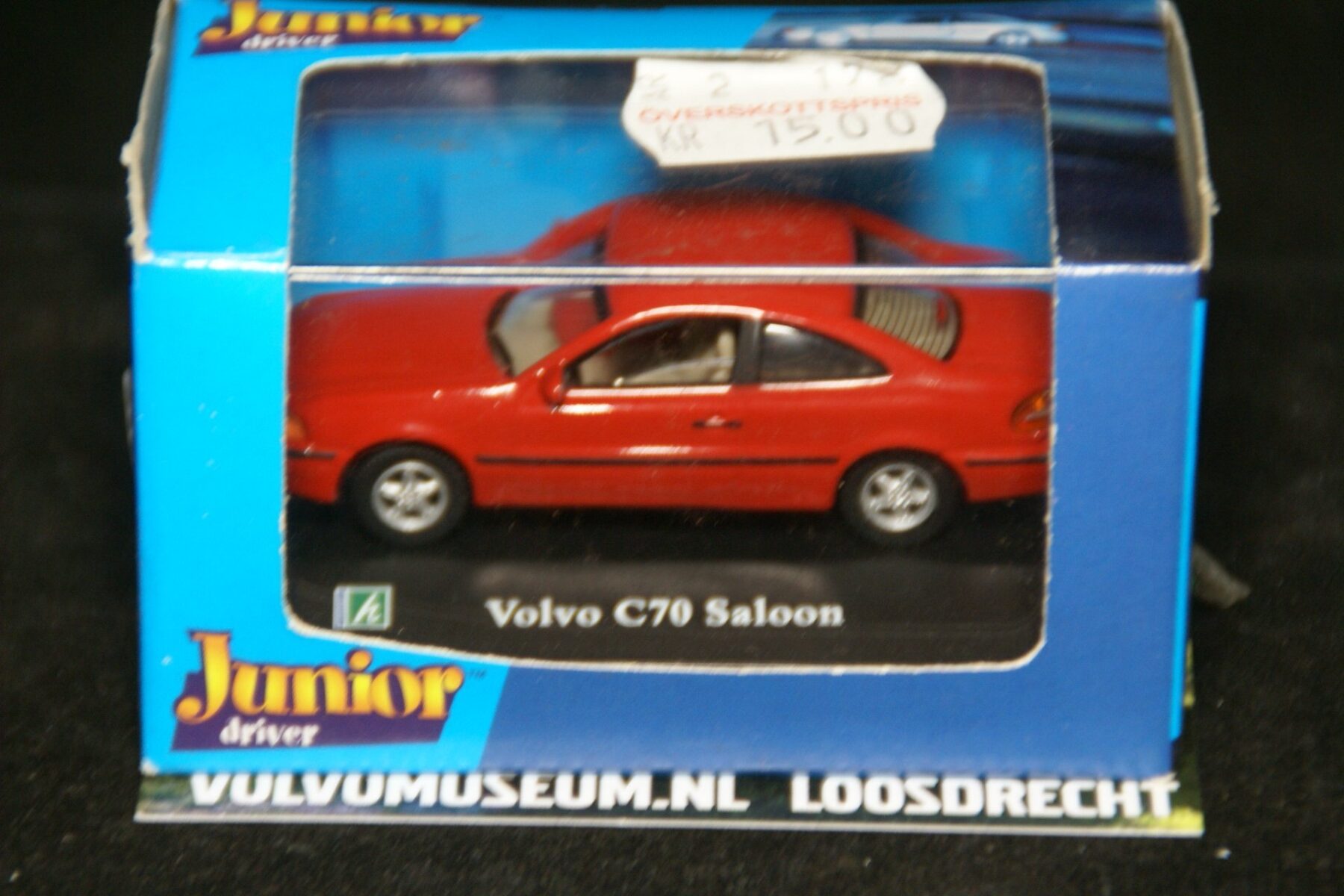 DSC02378 miniatuur Volvo C70 coupe rood ca 1op75 Brio MB