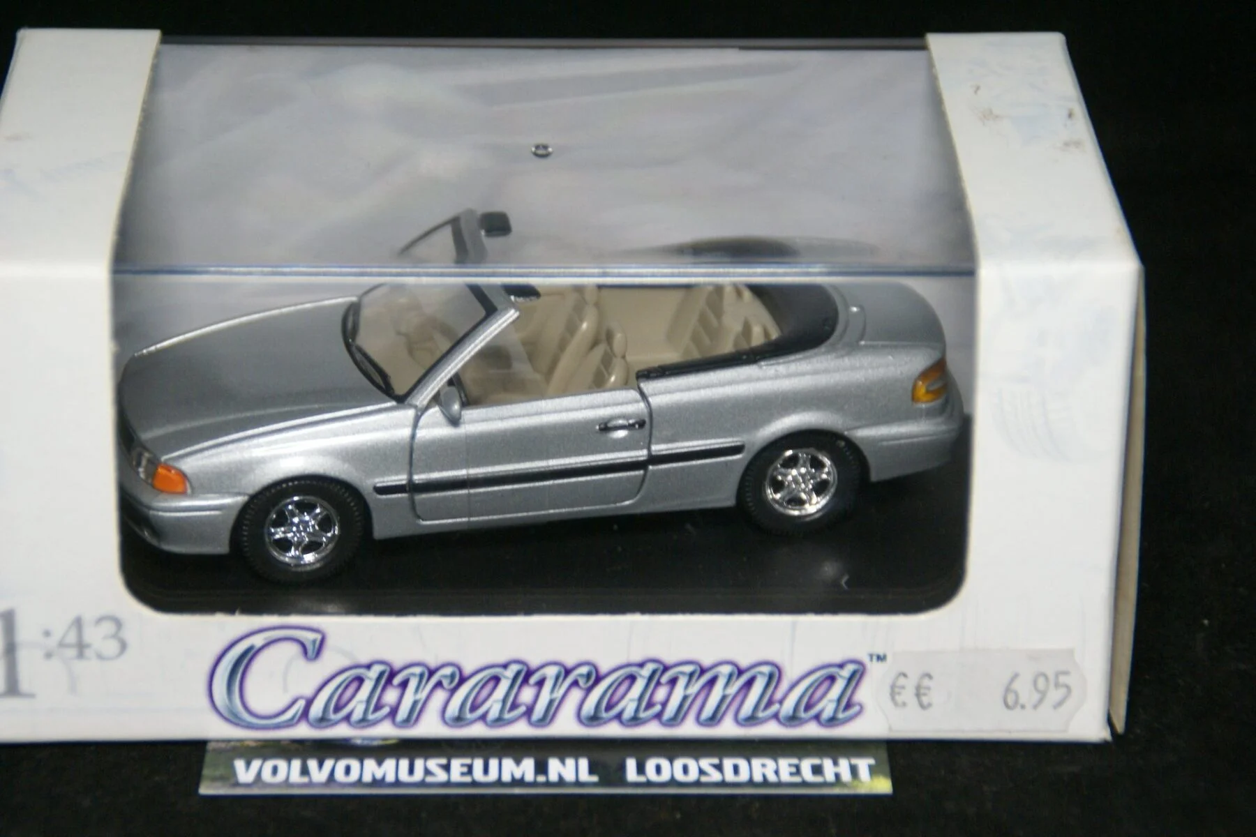 DSC02395 miniatuur Volvo C70 cabriolet grijsmet 1op43 Carrarama MB