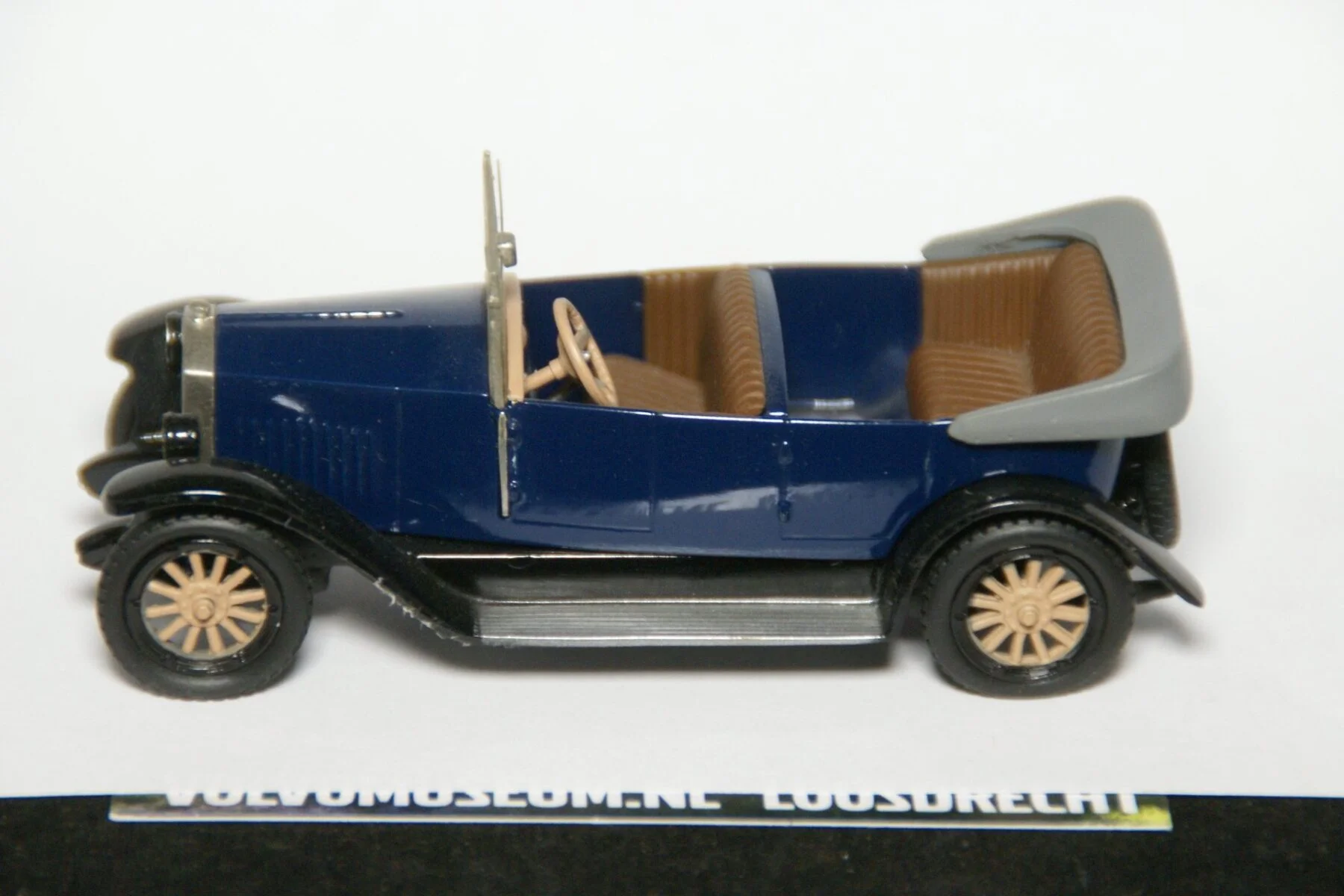 DSC02419 miniatuur Volvo OV4 Jakob lichtblauw bruin ca 1op18 Stahlberg Mint
