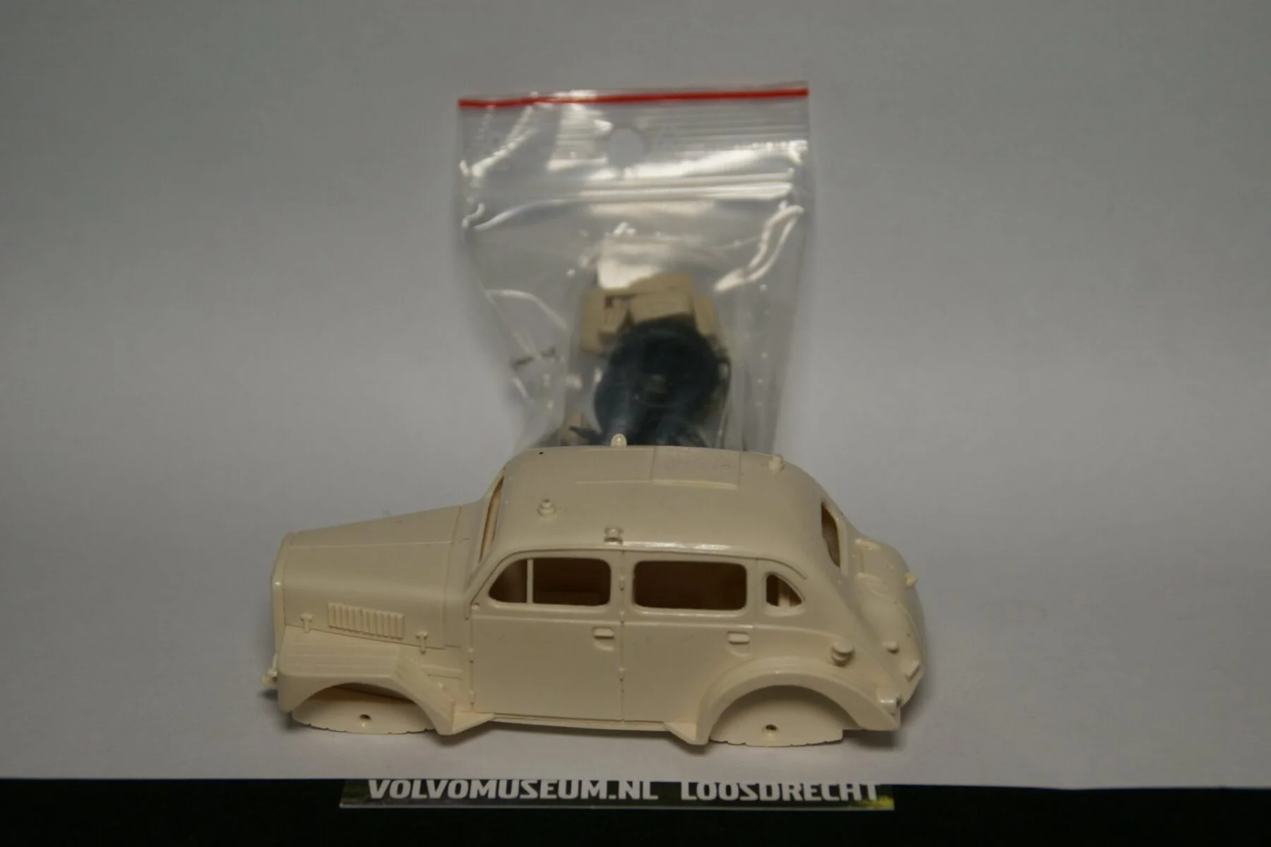 DSC02442 miniatuur 1953 Volvo TP21 kit 1op43 Esdo ref76 MB