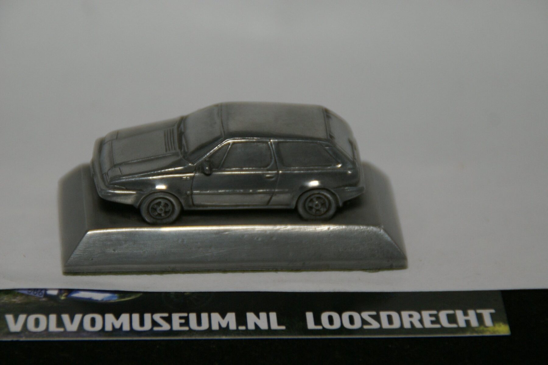 DSC02516 miniatuur 1986 Volvo 480ES tin ca 1op87 Mint
