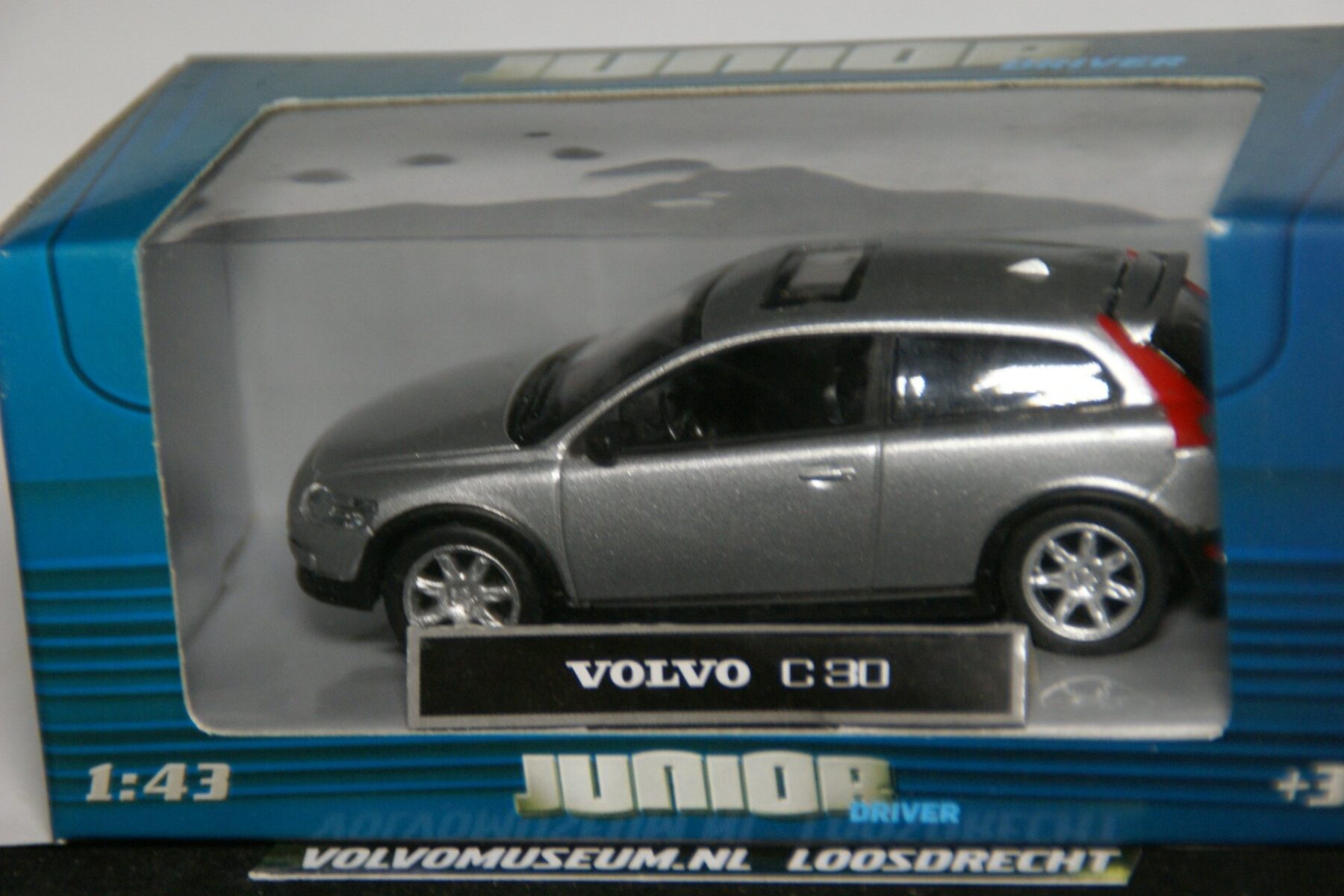 DSC02575 miniatuur Volvo C30 grijsmet 1op43 Brio 078144 MB