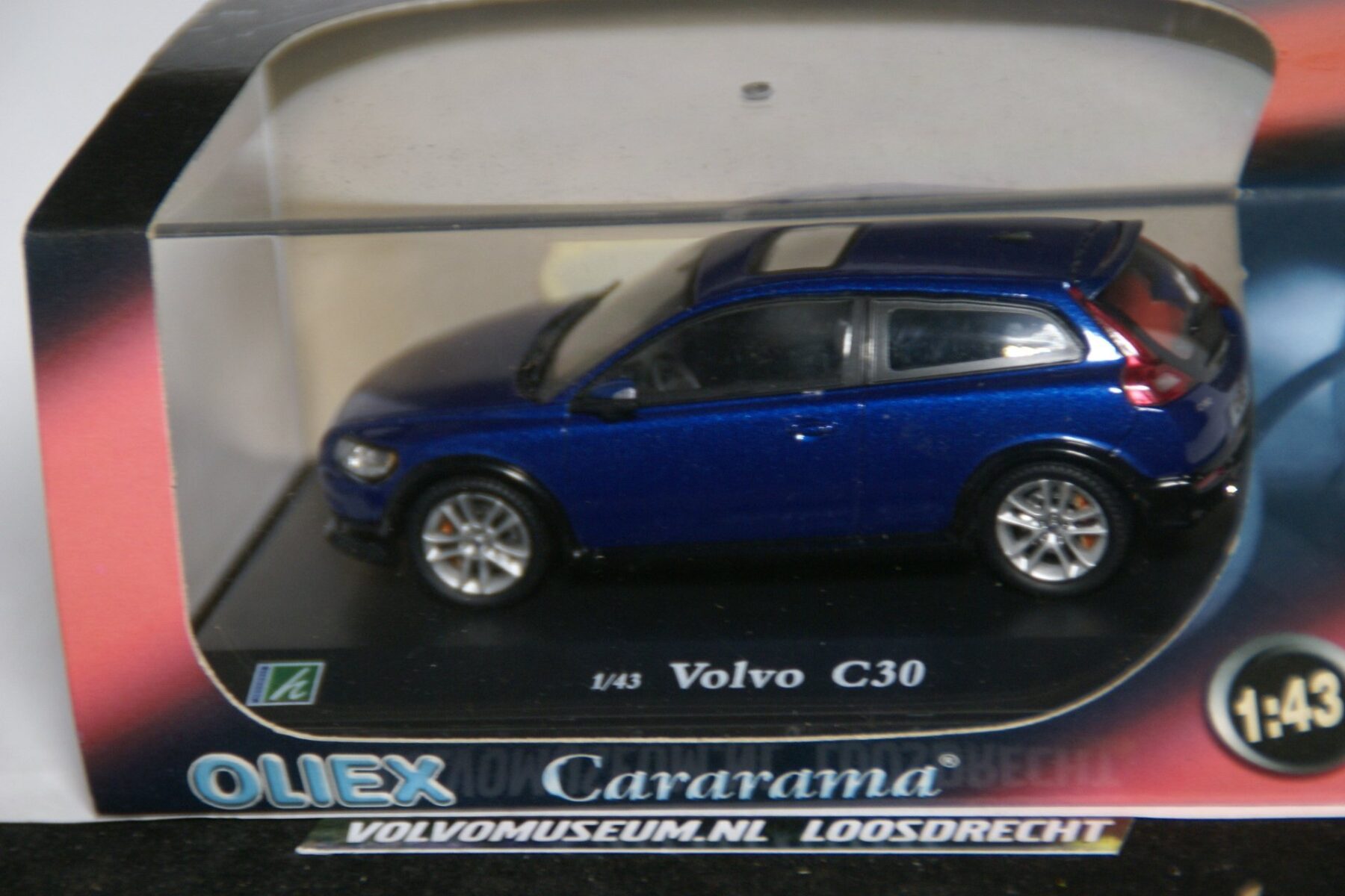 DSC02578 miniatuur Volvo C30 blauwmet 1op43 Carrarama 143026MB
