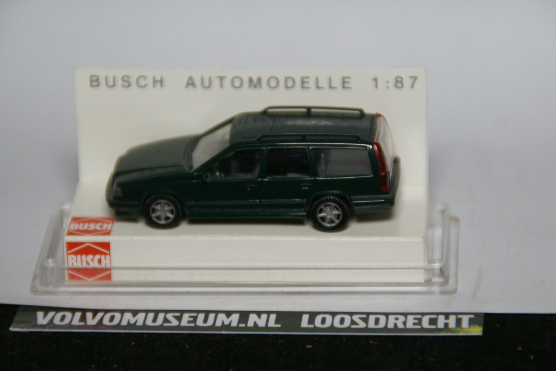 DSC02614 miniatuur Volvo 850 855 groen 1op87 Busch MB