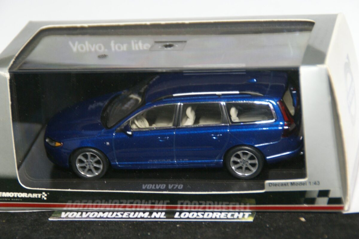 DSC02623 miniatuur 1994 Volvo 850 854 blauwmet 1op43 Motorart MB