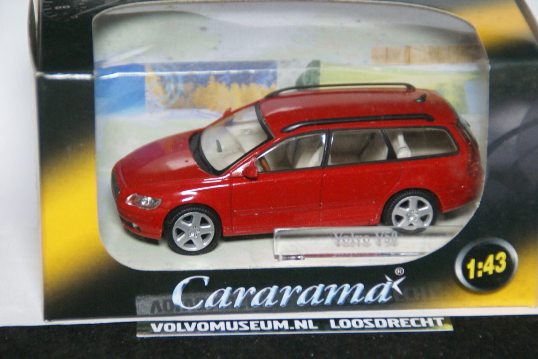 DSC02653 miniatuur Volvo V50 rood 1op43 Carrarama 014395 MB