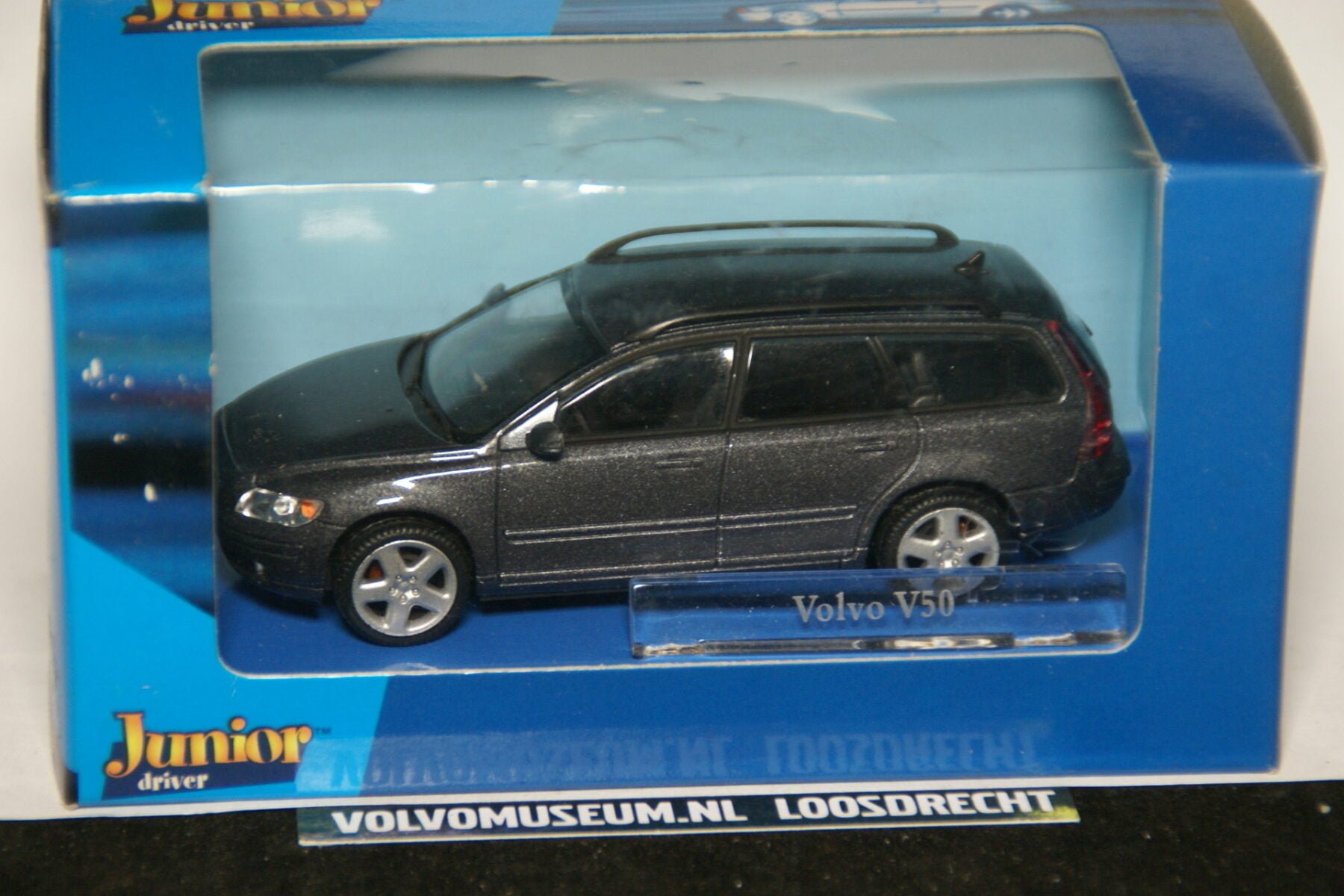 DSC02655 miniatuur Volvo V50 grijsmet 1op43 Brio 027241 MB