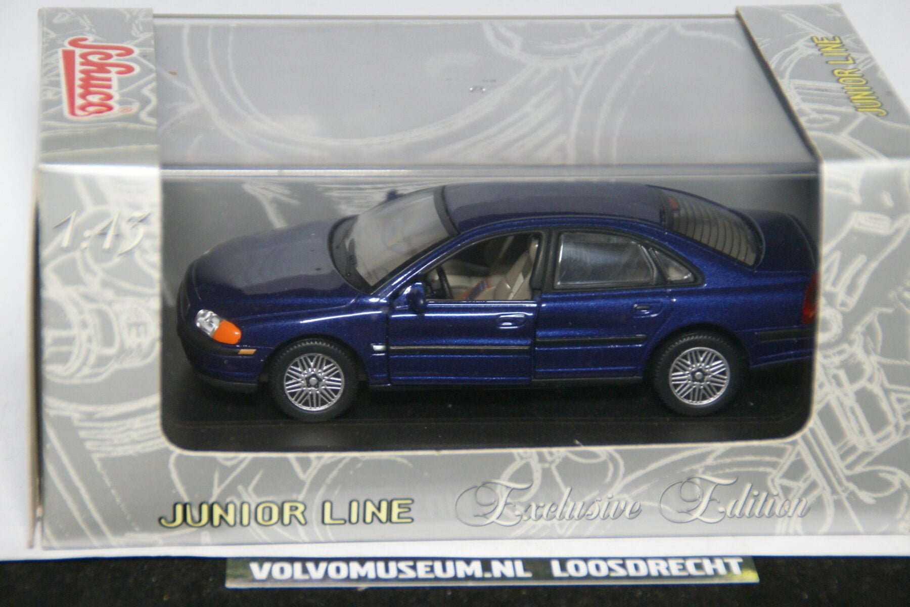DSC02714 miniatuur Volvo S80 blauwmet 1op43 Schuco 390083 MB