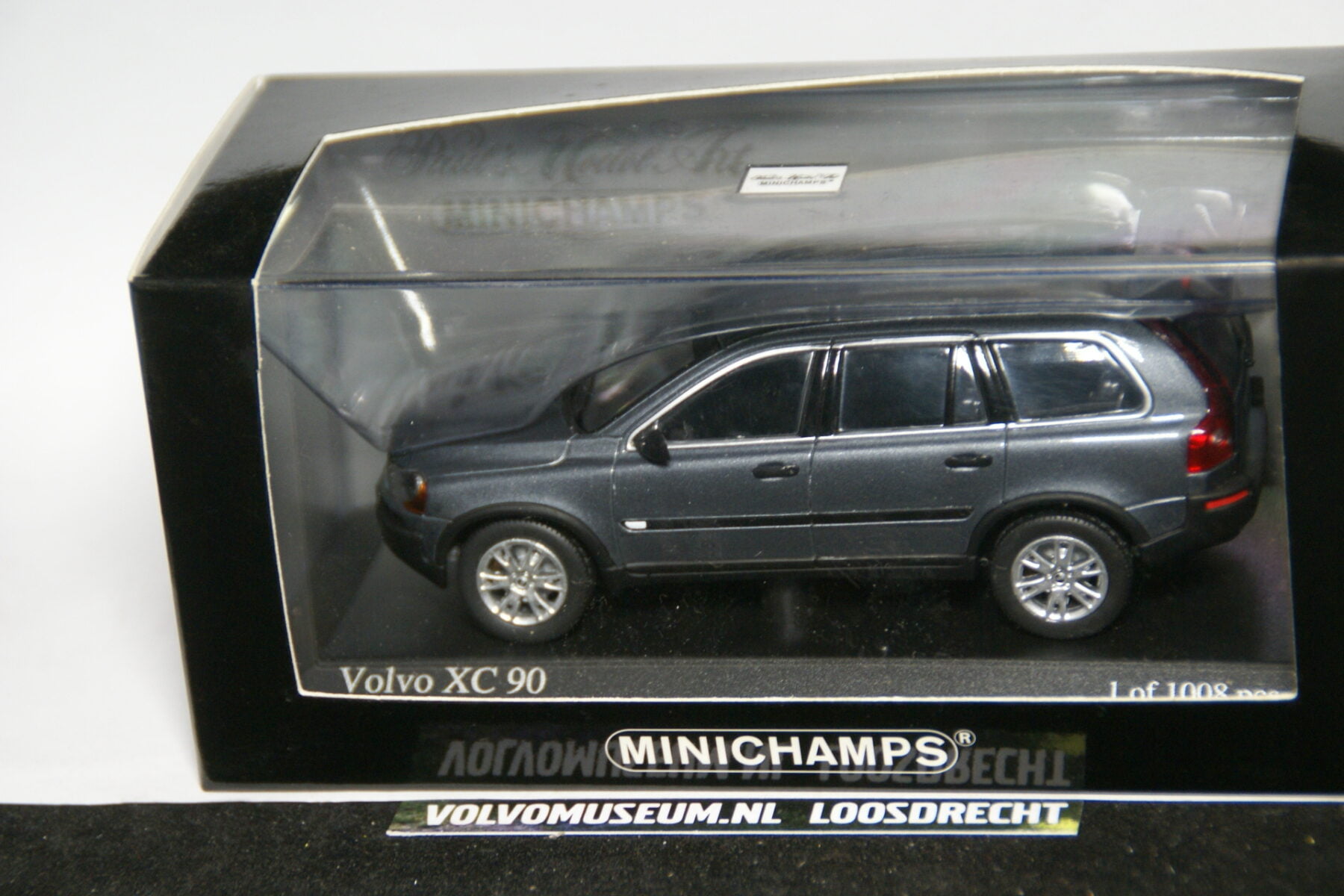 DSC02718 miniatuur Volvo XC0 grijsmet 1op43 Minichamps 1 van 1008 MB