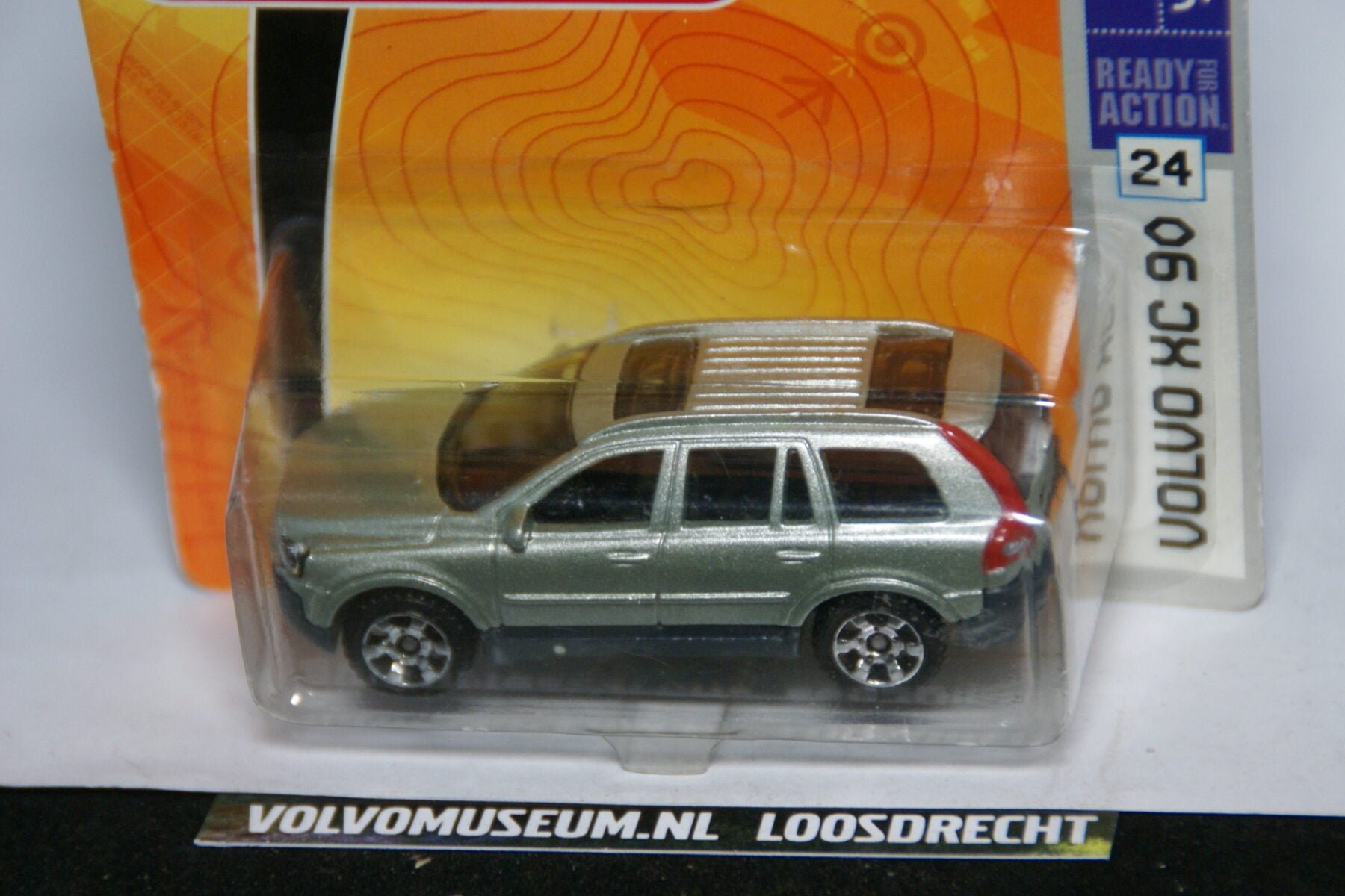 DSC02747 miniatuur Volvo XC90 grijsmet ca 1op70 Matchbox 08626 MB