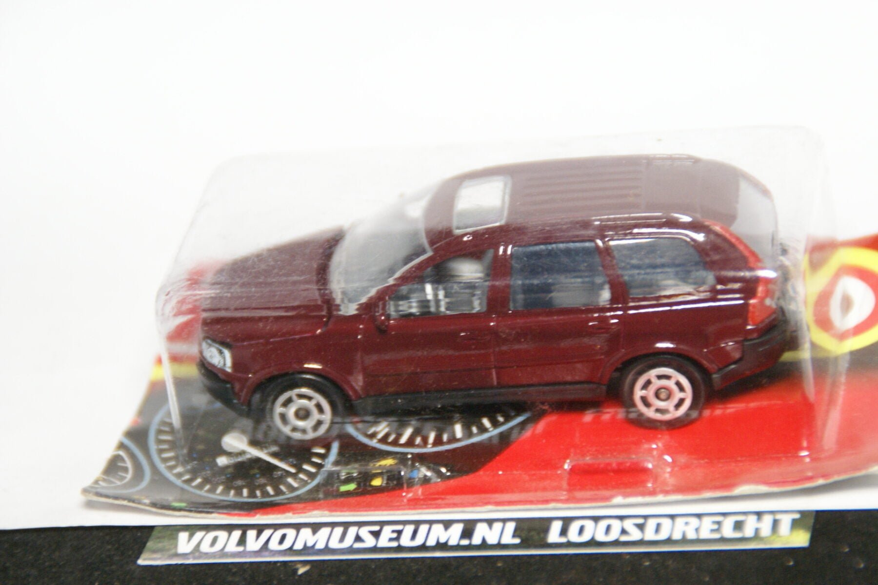 DSC02757 miniatuur Volvo XC90 roodmet ca 1op70 Majorette 054963 MB