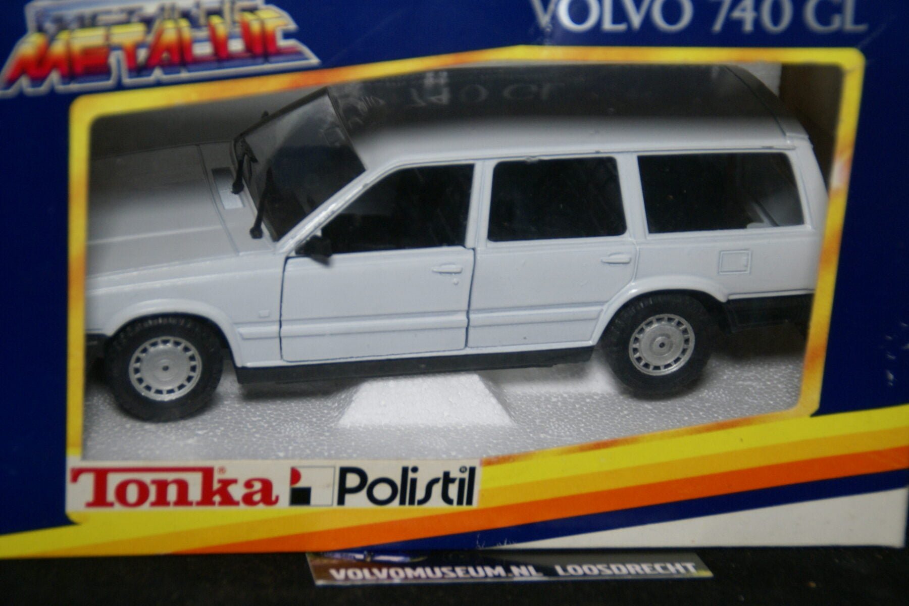 DSC02866 miniatuur Volvo 740 745GLE wit 1op24 Polistil MB