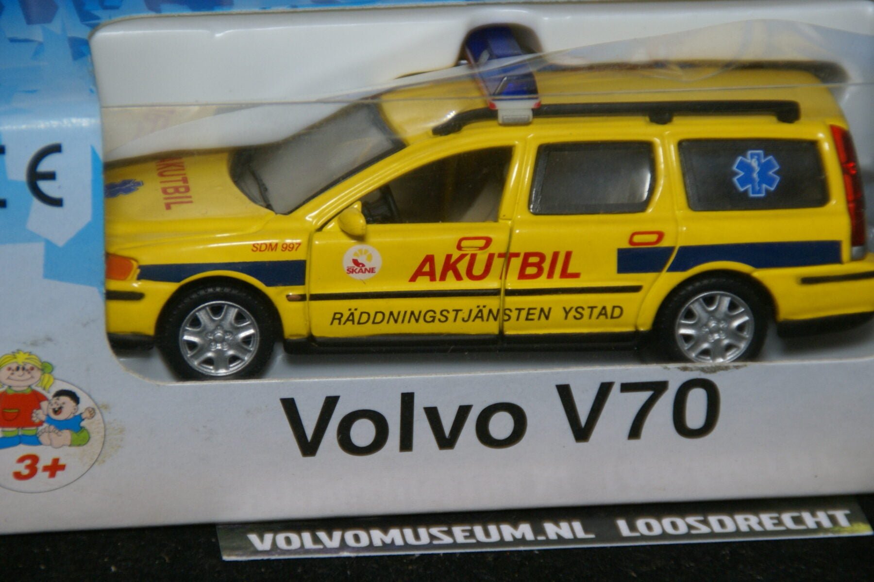DSC02912 miniatuur Volvo V70 akutbil Ystad 1op43 Brio 180133 MB