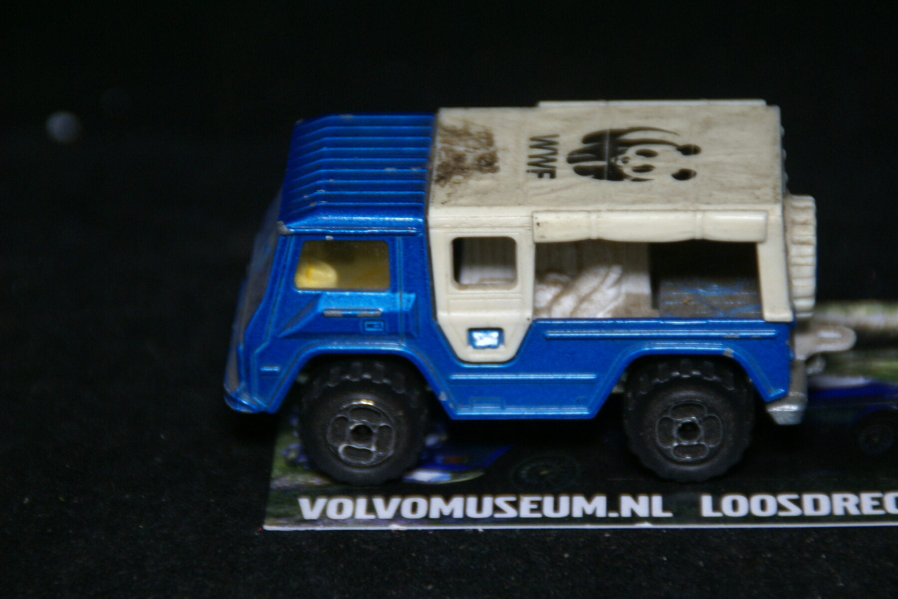 DSC02952 miniatuur Volvo C202 Laplander blauw WWF ca 1op70 Majorette bespeeld