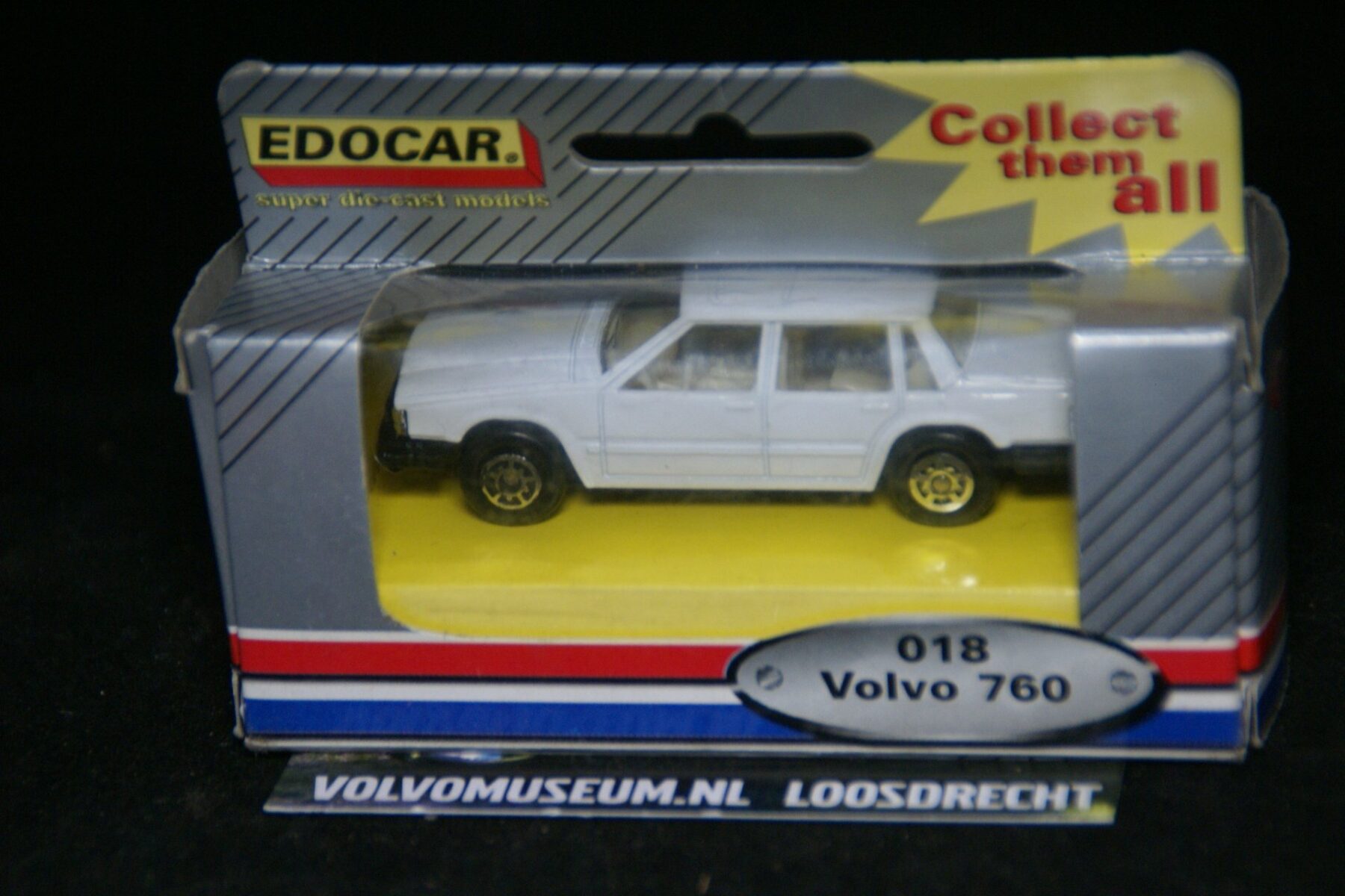 DSC03114 miniatuur Volvo 764 wit ca 1op75 Edocar 018 MB