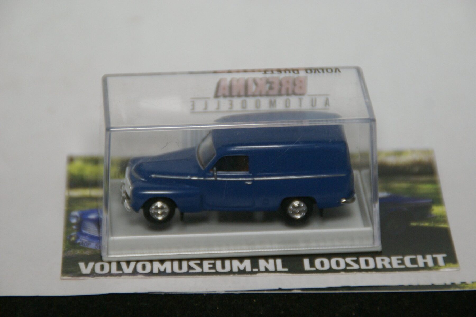 DSC03166 miniatuur Volvo Duett 210 van blauw 1op87 Brekina 29351 MB