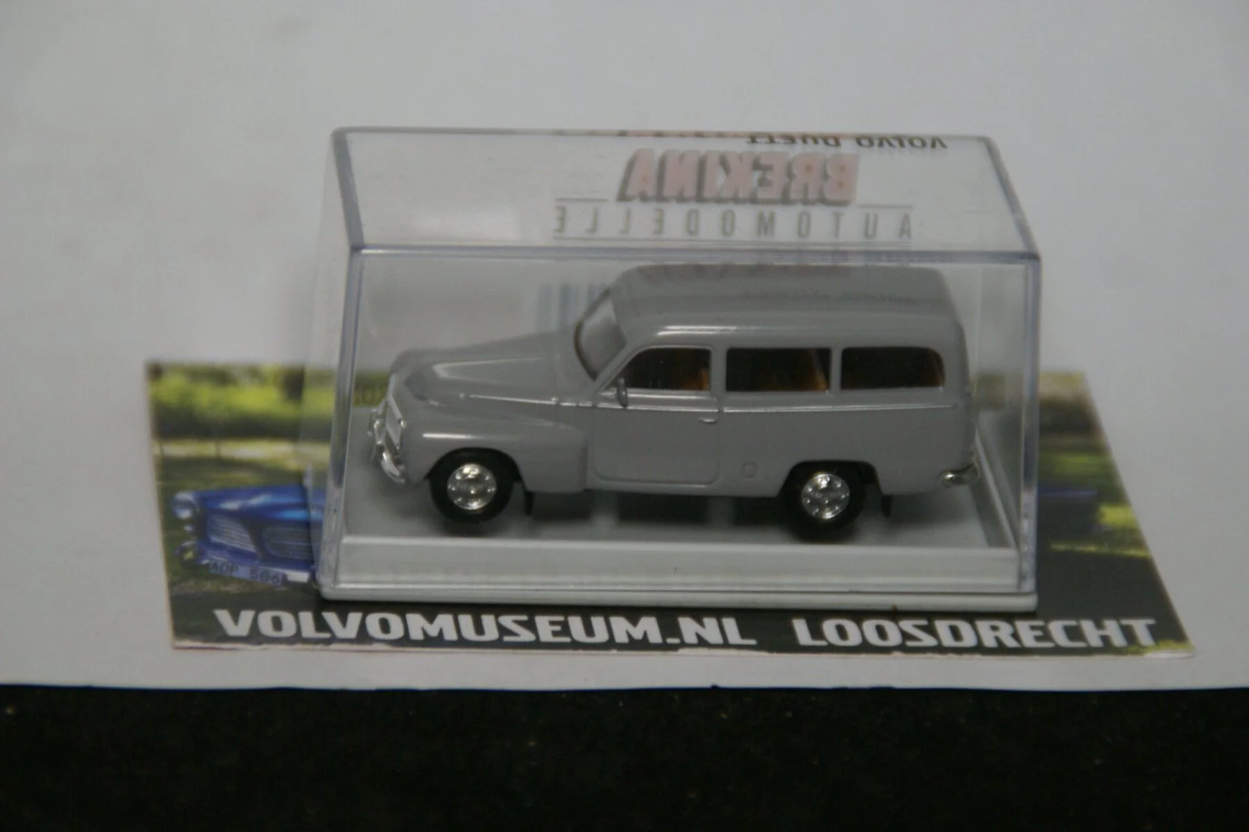 DSC03176 miniatuur Volvo Duett 210 grijs 1op87 Brekina 29302 MB