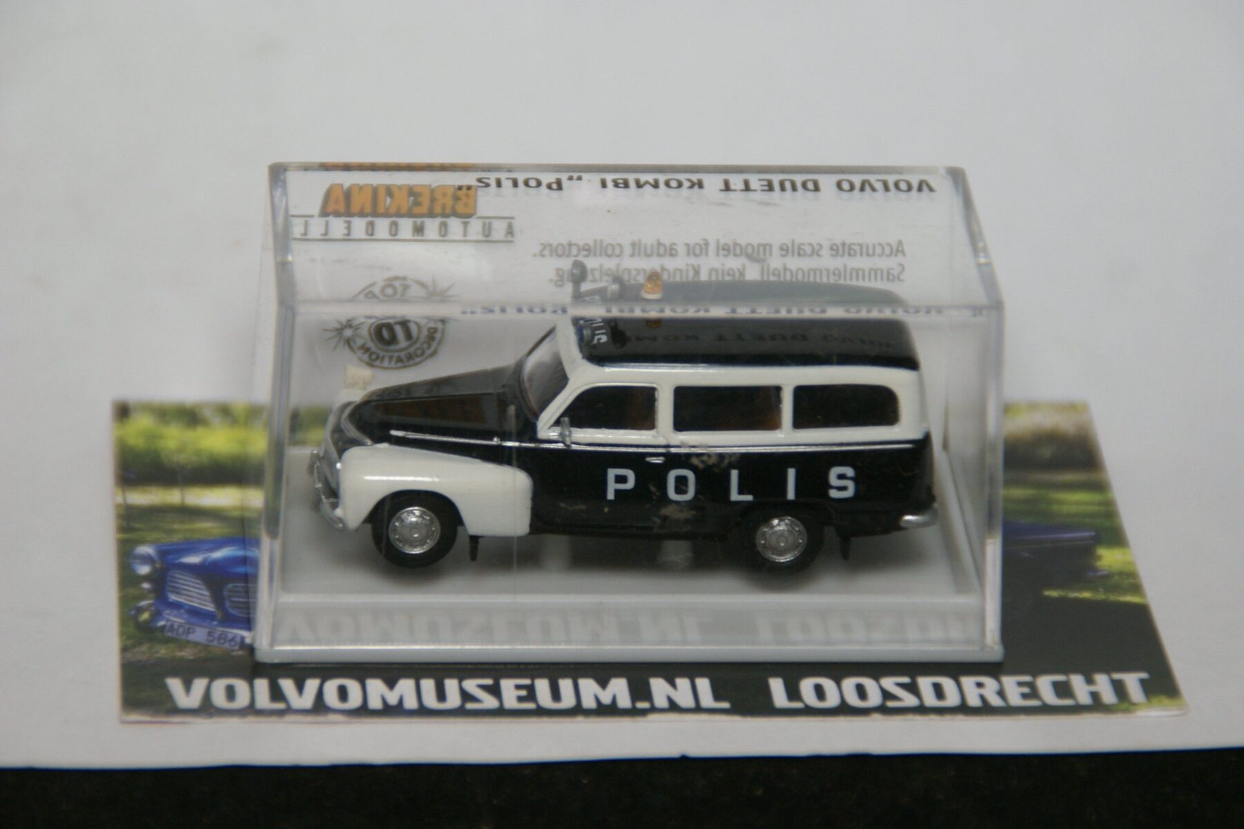 DSC03180 miniatuur Volvo Duett 210 polis 1op87 Brekina 29310 MB