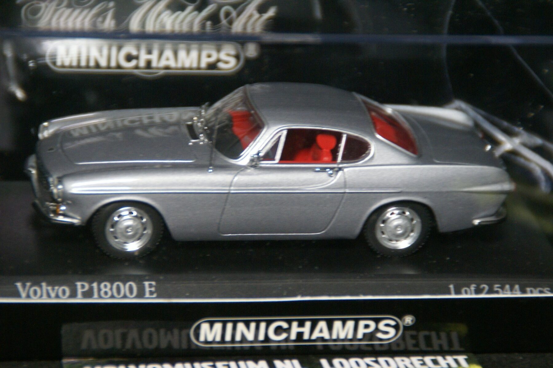 DSC03212 miniatuur 1969 Volvo P1800 grijs 1op43 Minichamps 171625 1 van 2544 MB
