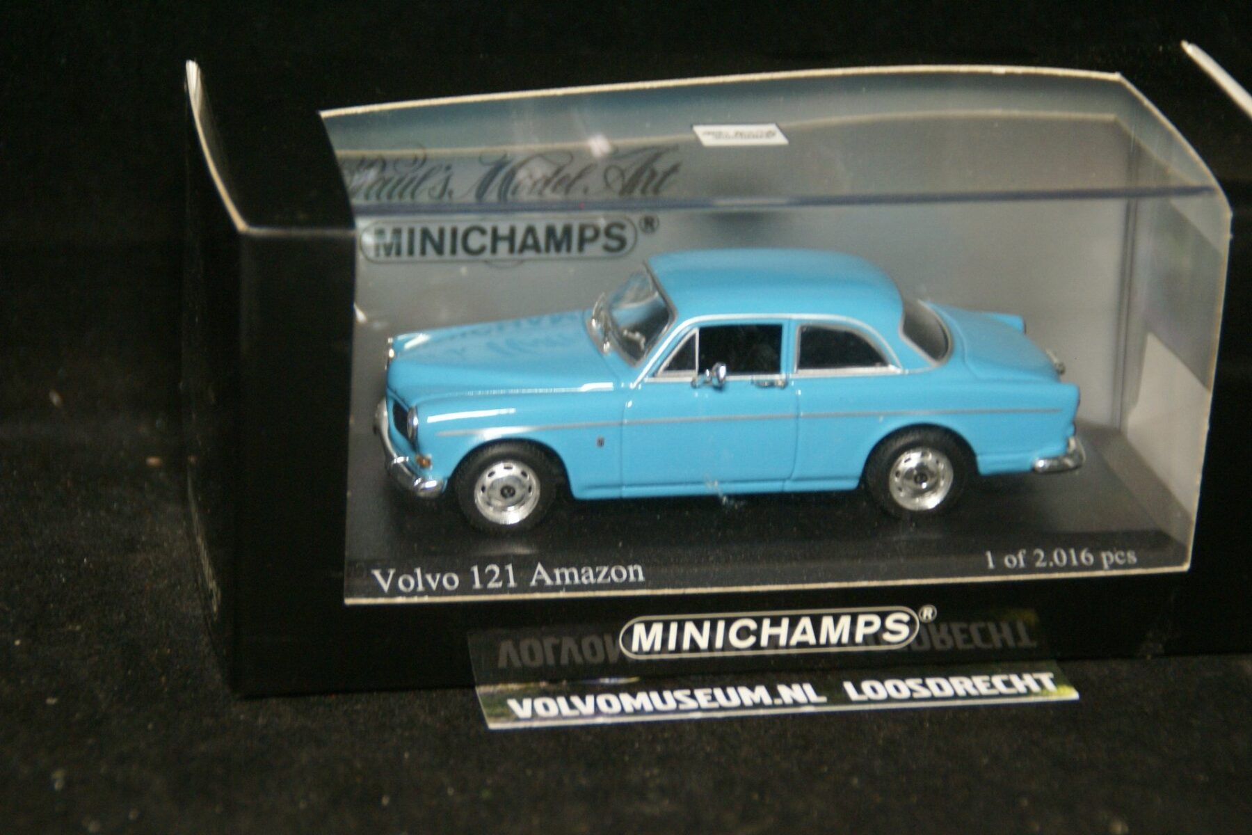 DSC03265 miniatuur 1966 Volvo Amazon 130 blauw 1op43 Minichamps 171002 1 van 2016 MB