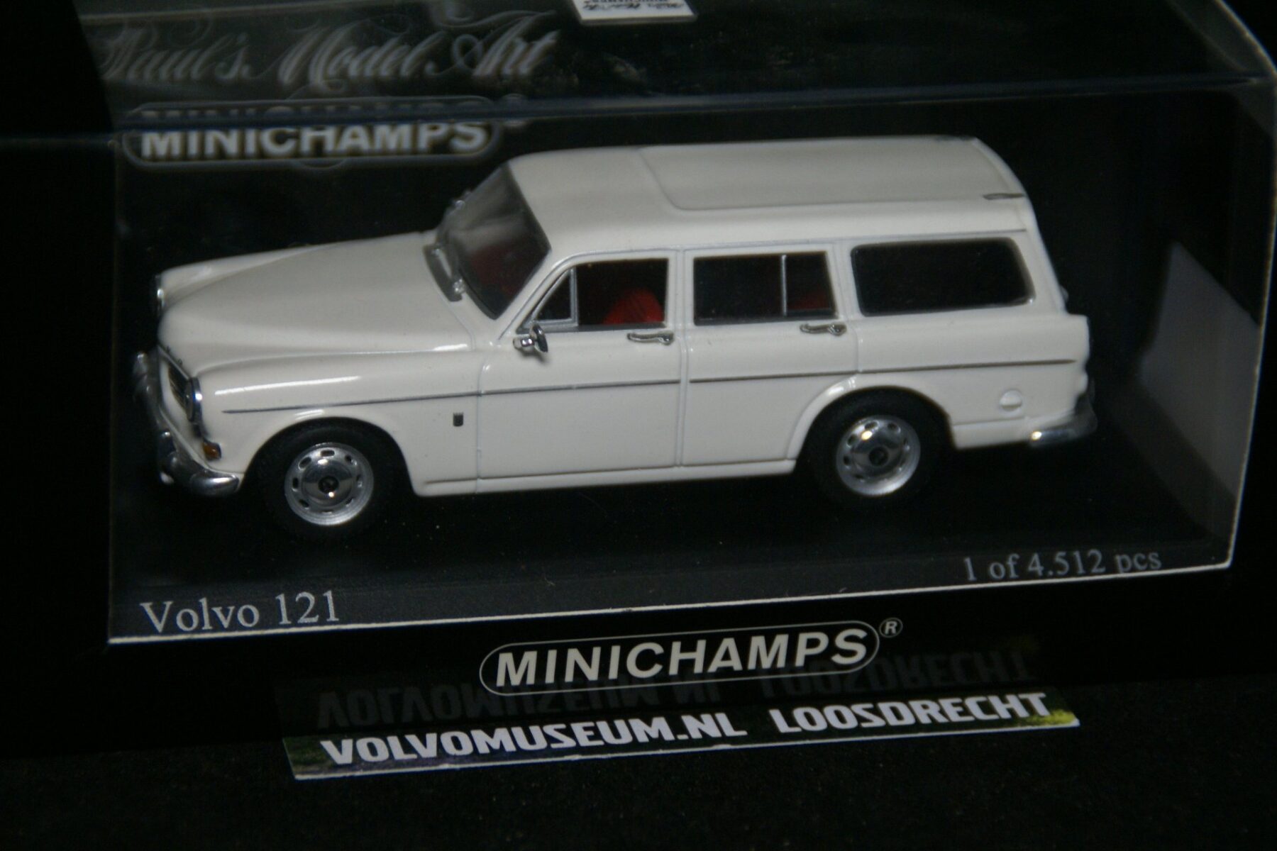 DSC03269 miniatuur Volvo Amazon combi 220 wit 1op43 Minichamps 171010 1 van 4512 MB