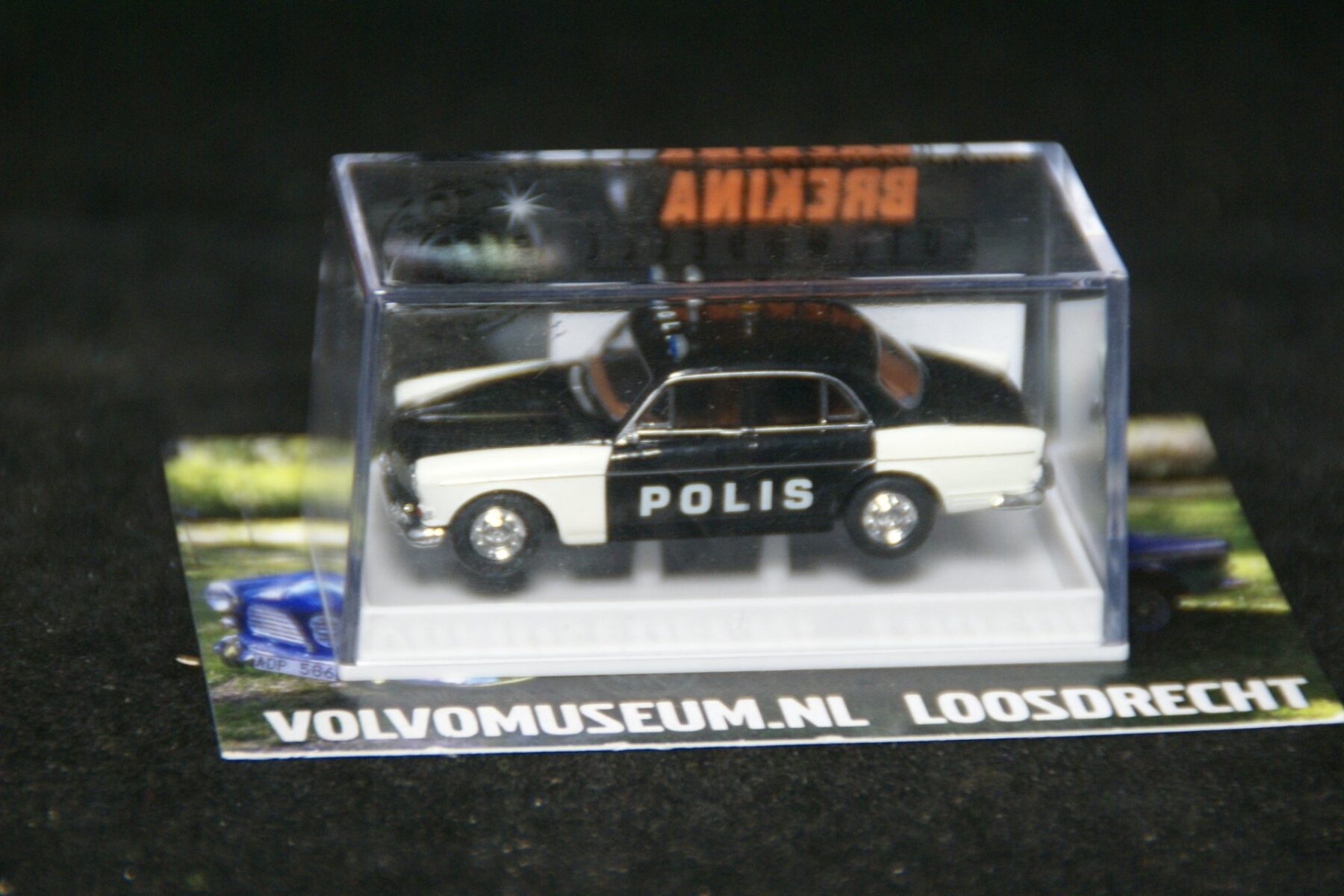 DSC03284 miniatuur Volvo Amazon 120 polis 1op87 Brekina MB