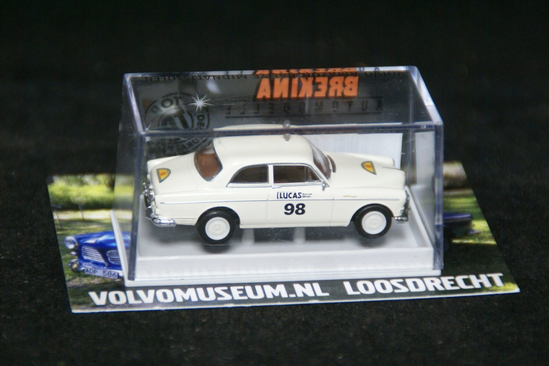 DSC03288 miniatuur Volvo Amazon 130 rally wit nr8 1op87 Brekina 29208 MB
