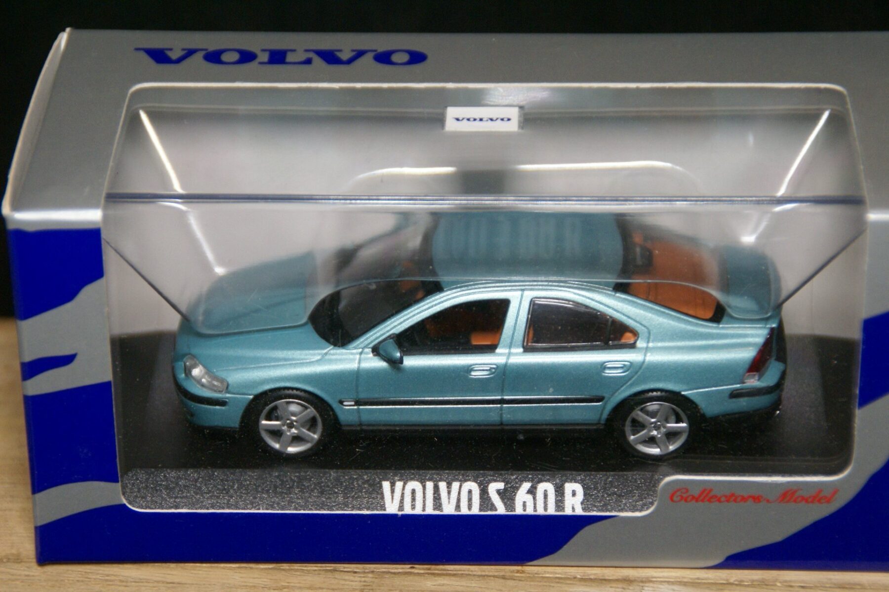 DSC05500 miniatuur Volvo S60R groen 1op43 Volvo (Minichamps) MB