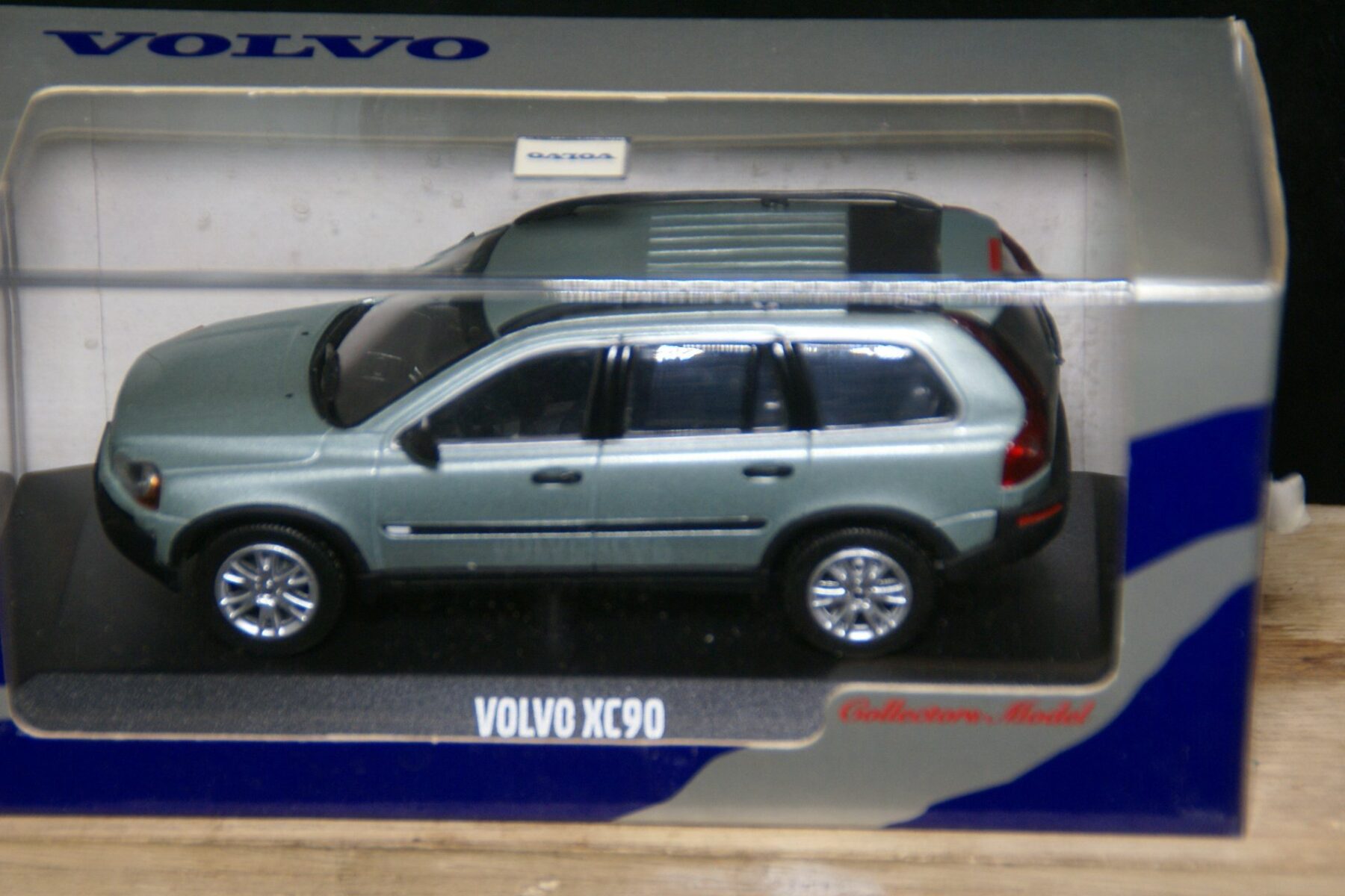 DSC05504 miniatuur Volvo XC90 groen 1op43 Volvo (Minichamps) MB