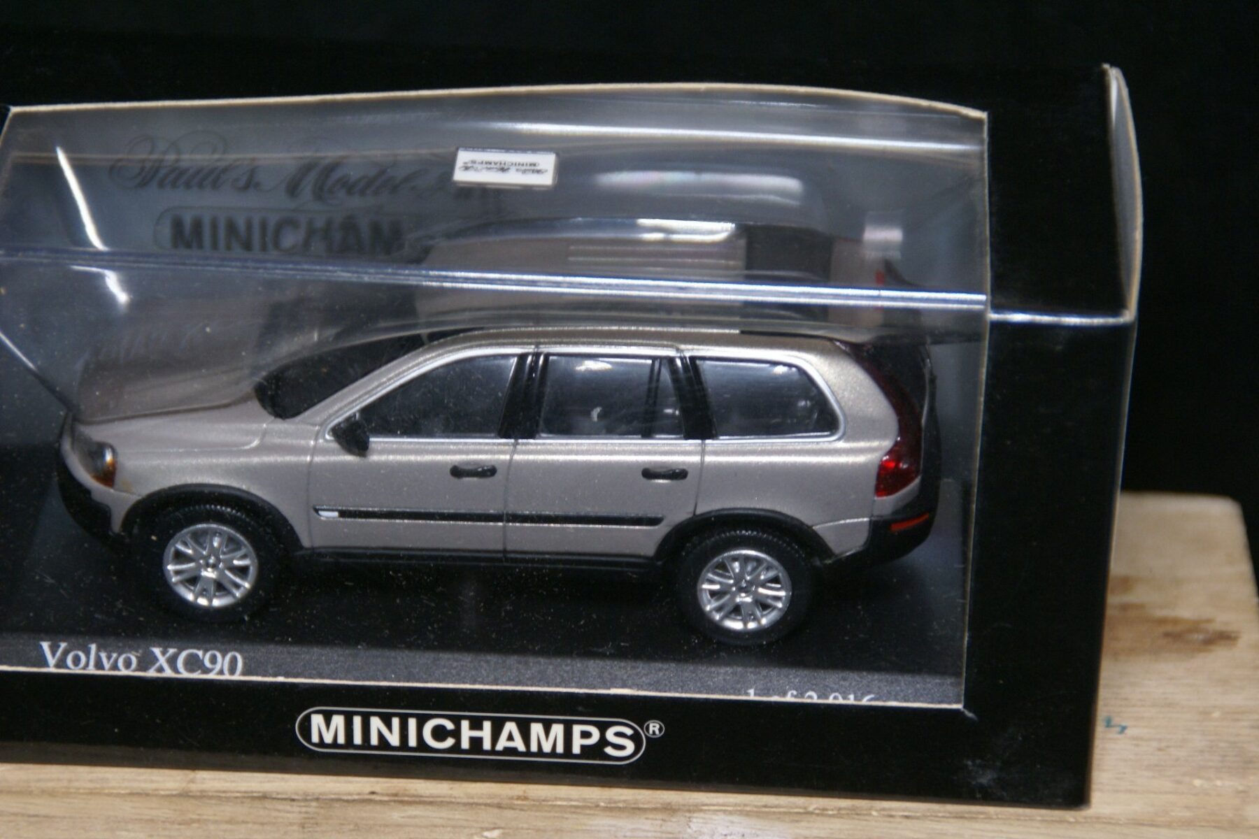 DSC05508 miniatuur 2003 Volvo XC90 grijs 1op43 Minichamps 171212 1 van 2016 MB
