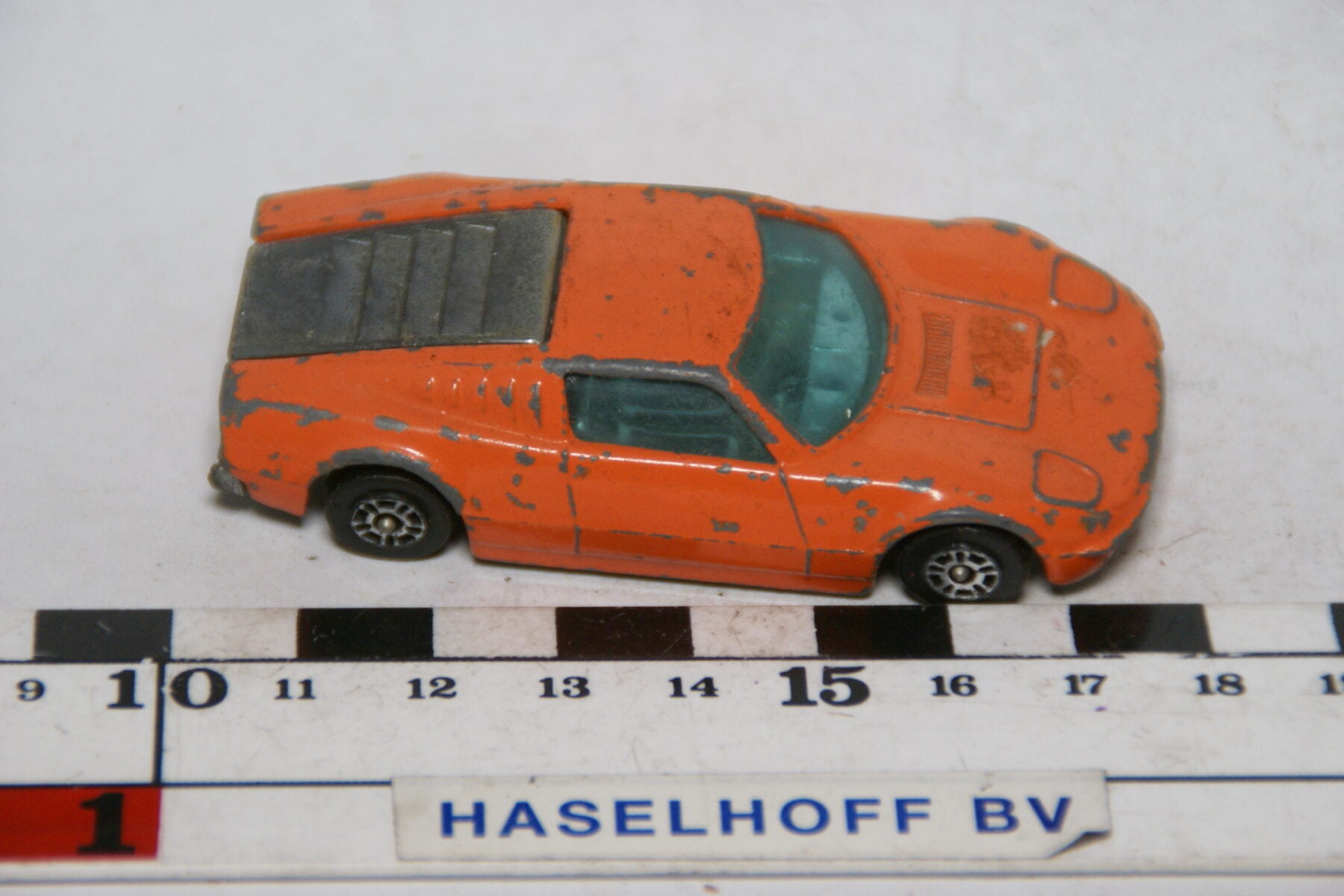 DSC07661 miniatuur Ford GT70 oranje ca 1op72 Corgi Juniors